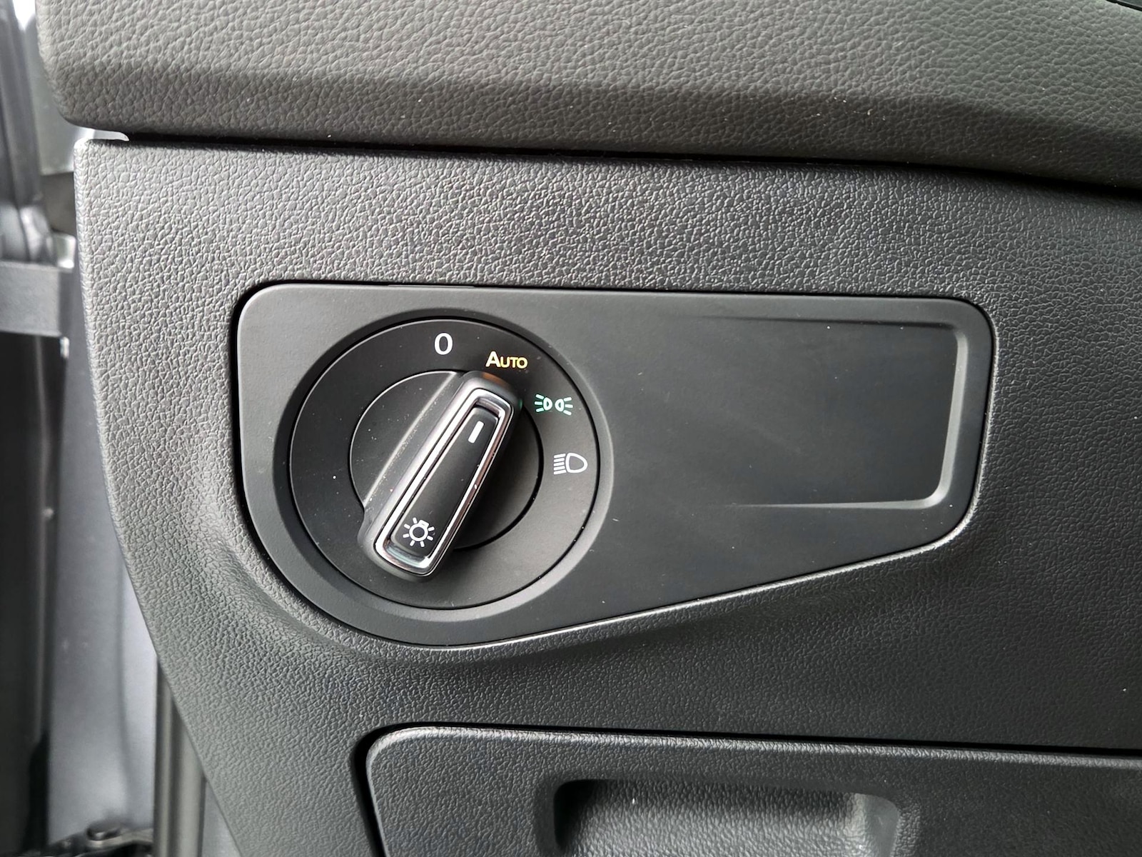 2023 Volkswagen Tiguan SE - Photo 14
