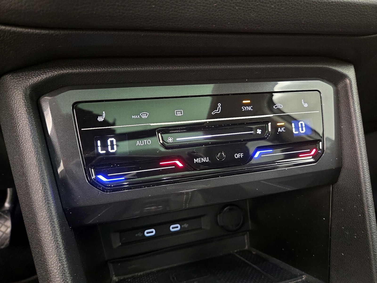 2023 Volkswagen Tiguan SE - Photo 17