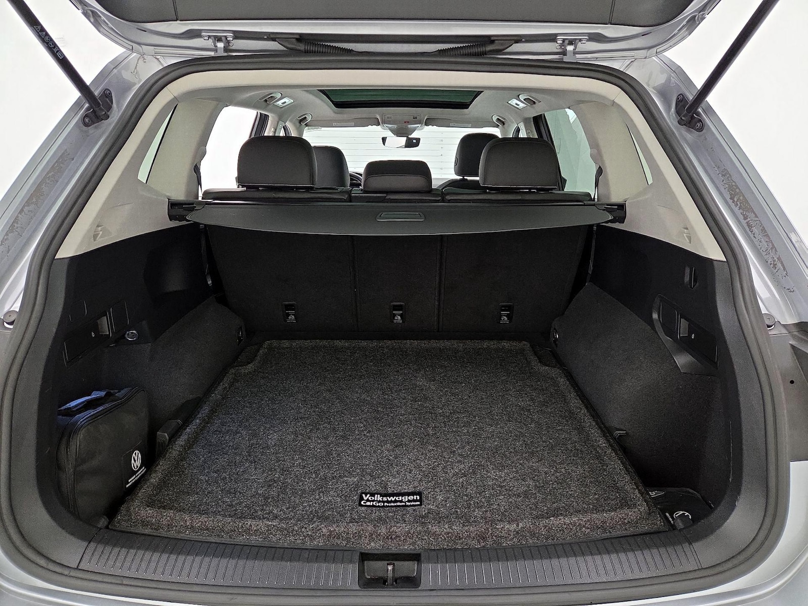 2023 Volkswagen Tiguan SE - Photo 22