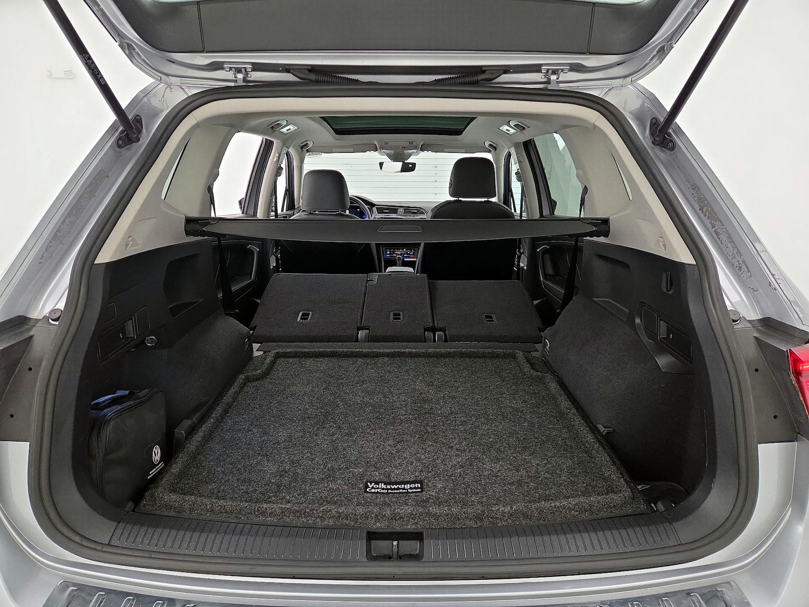 2023 Volkswagen Tiguan SE - Photo 23