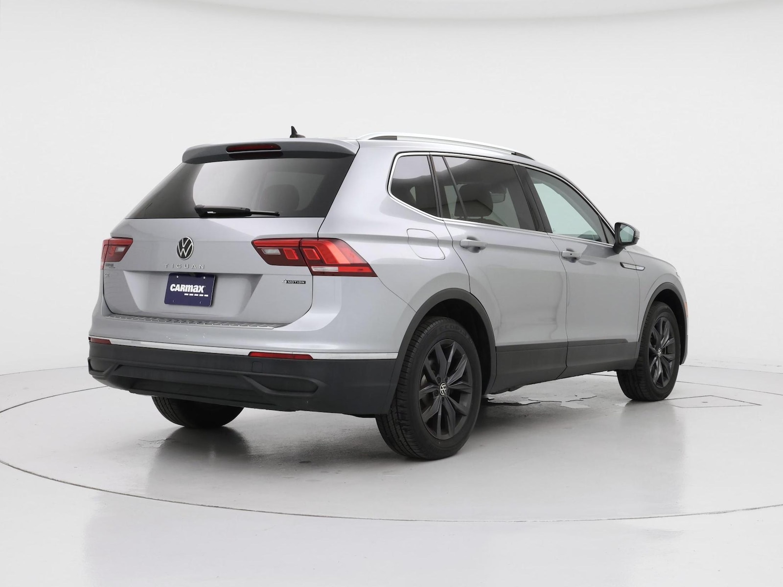 2023 Volkswagen Tiguan SE - Photo 9