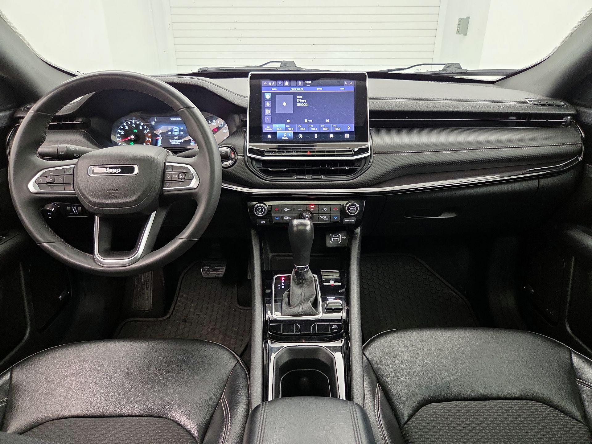 Thumbnail: 2023 Jeep Compass - 9