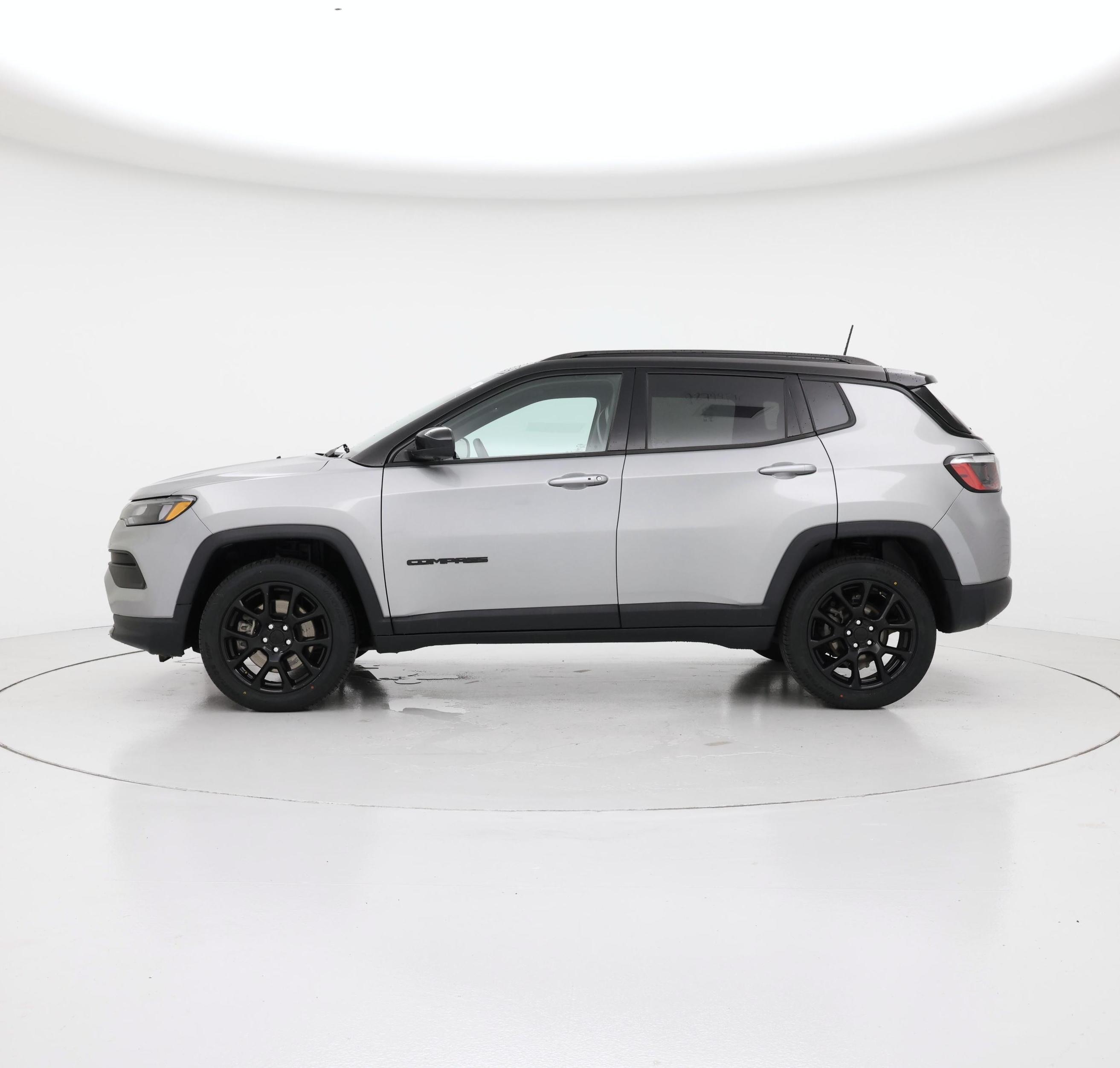 Thumbnail: 2023 Jeep Compass - 3