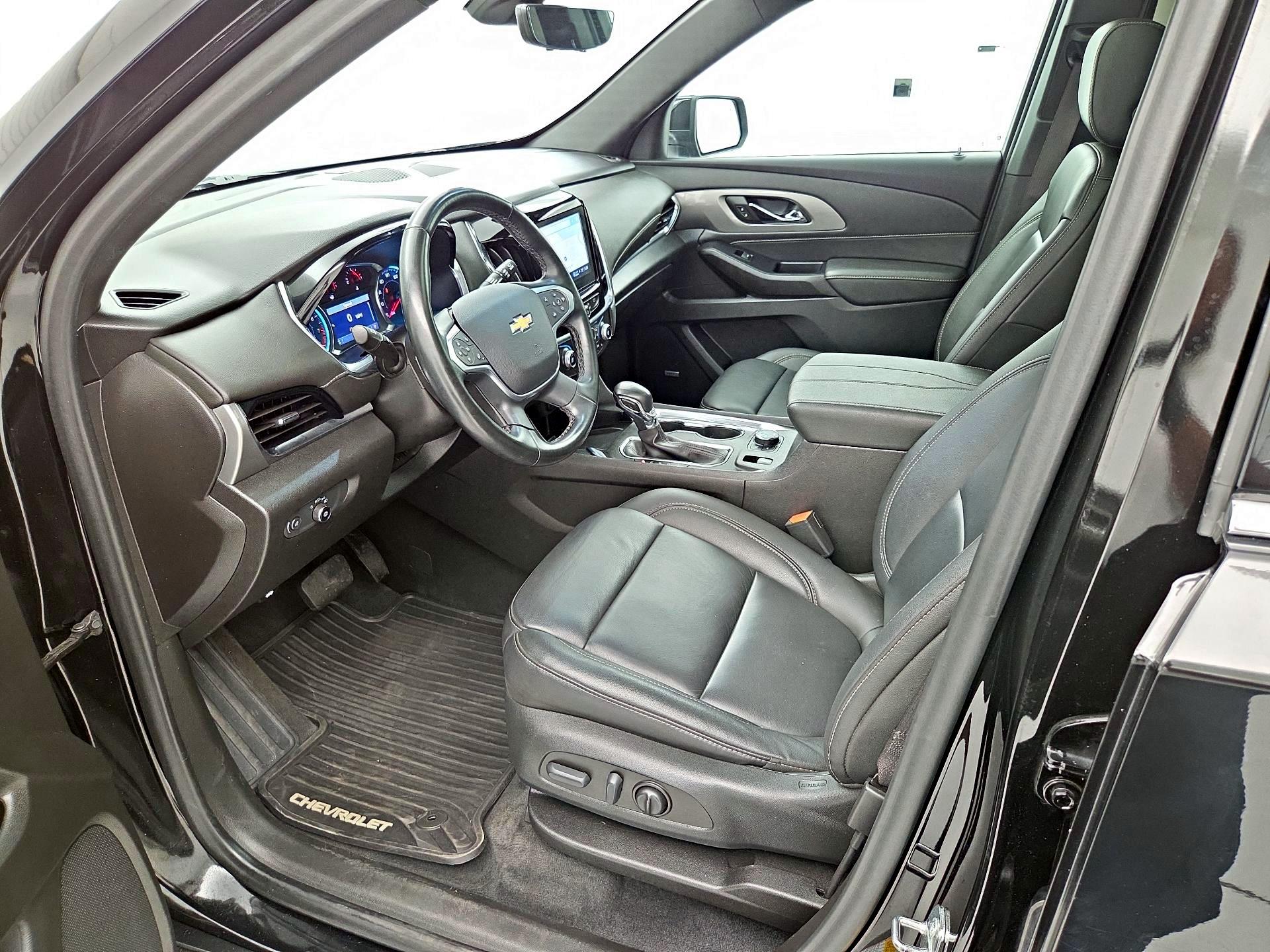Thumbnail: 2023 Chevrolet Traverse - 11
