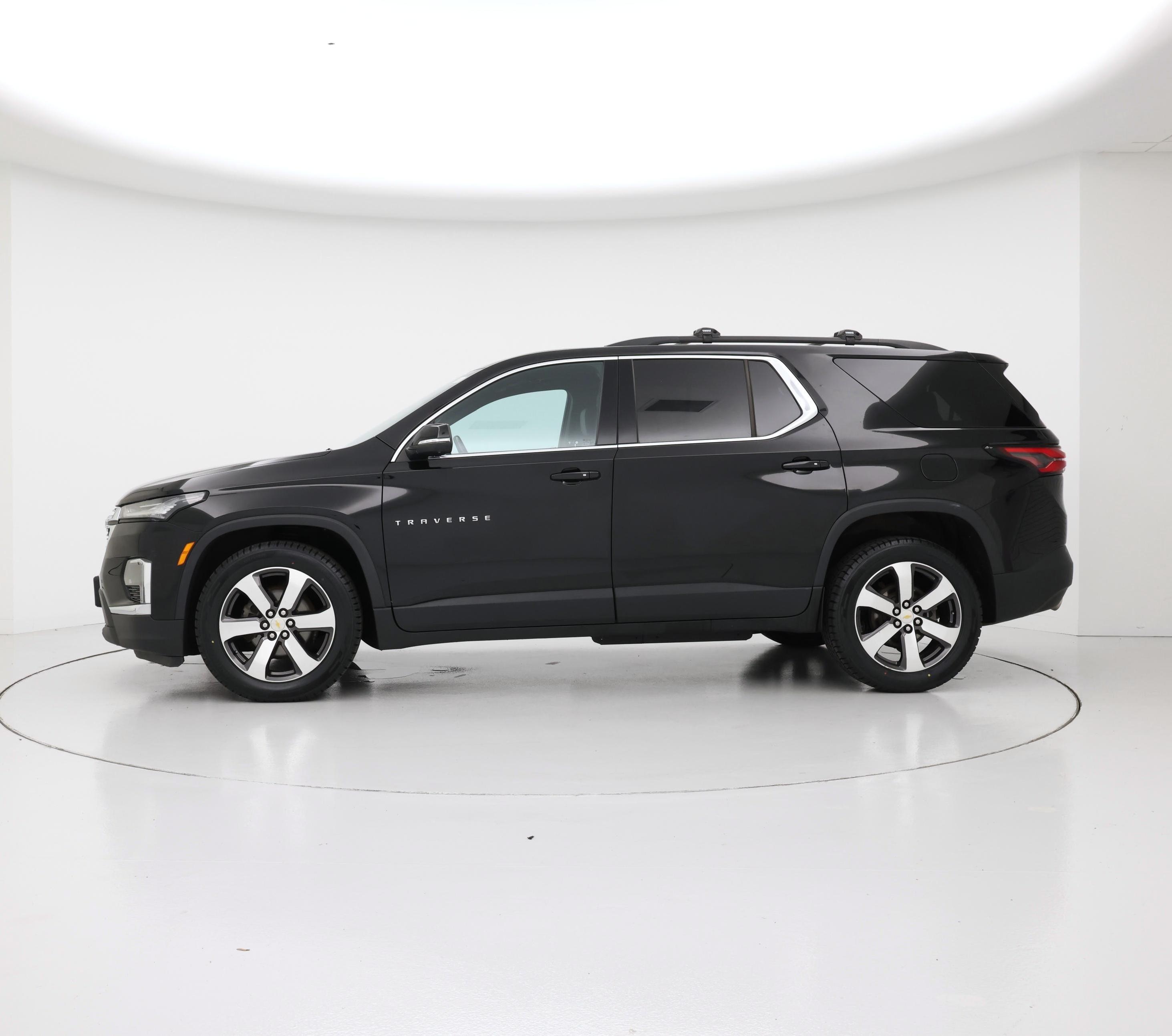 Thumbnail: 2023 Chevrolet Traverse - 3