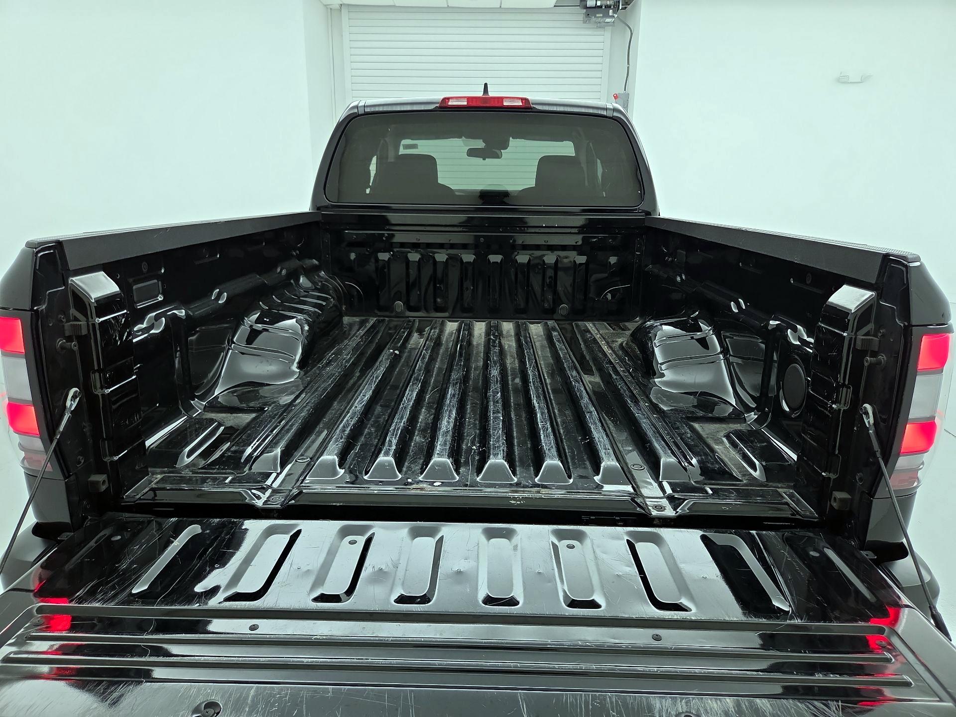 Thumbnail: 2023 Nissan Frontier - 20