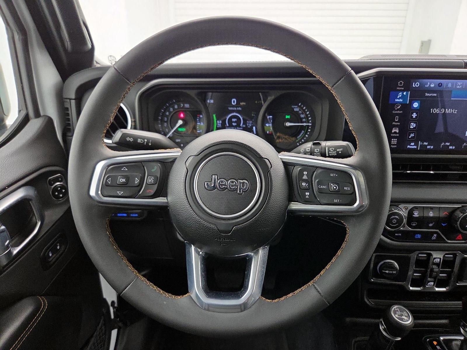 2024 Jeep Wrangler 4xe Sahara 4XE - Photo 11