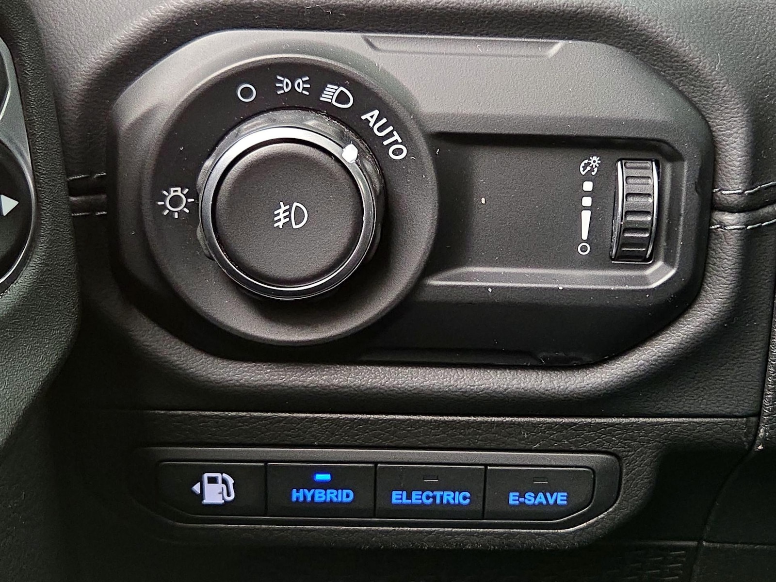 2024 Jeep Wrangler 4xe Sahara 4XE - Photo 14
