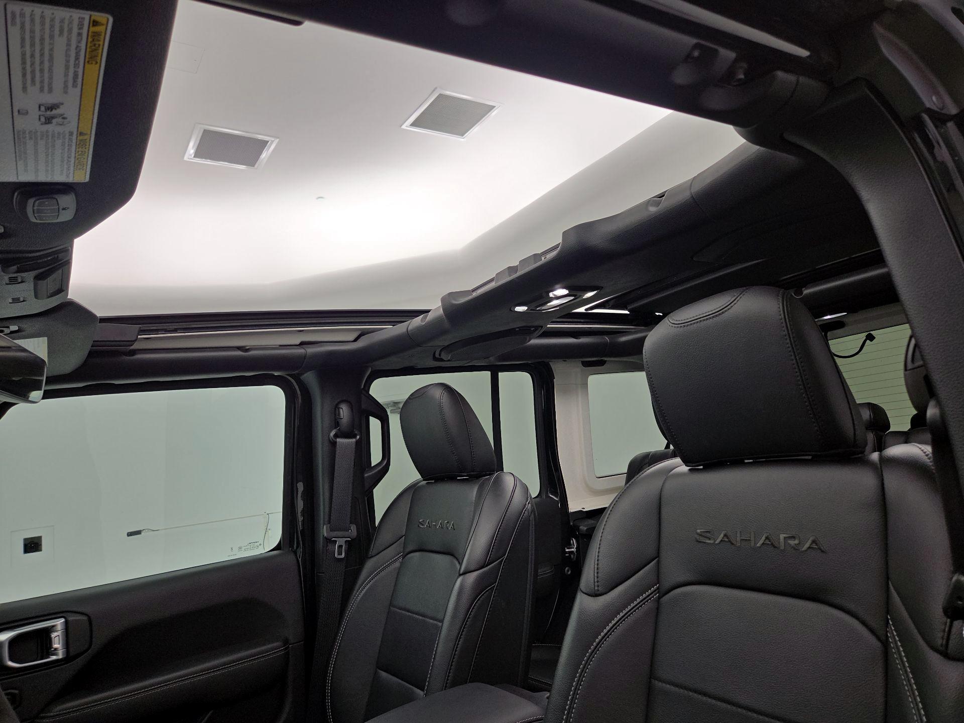 Thumbnail: 2023 Jeep Wrangler - 20