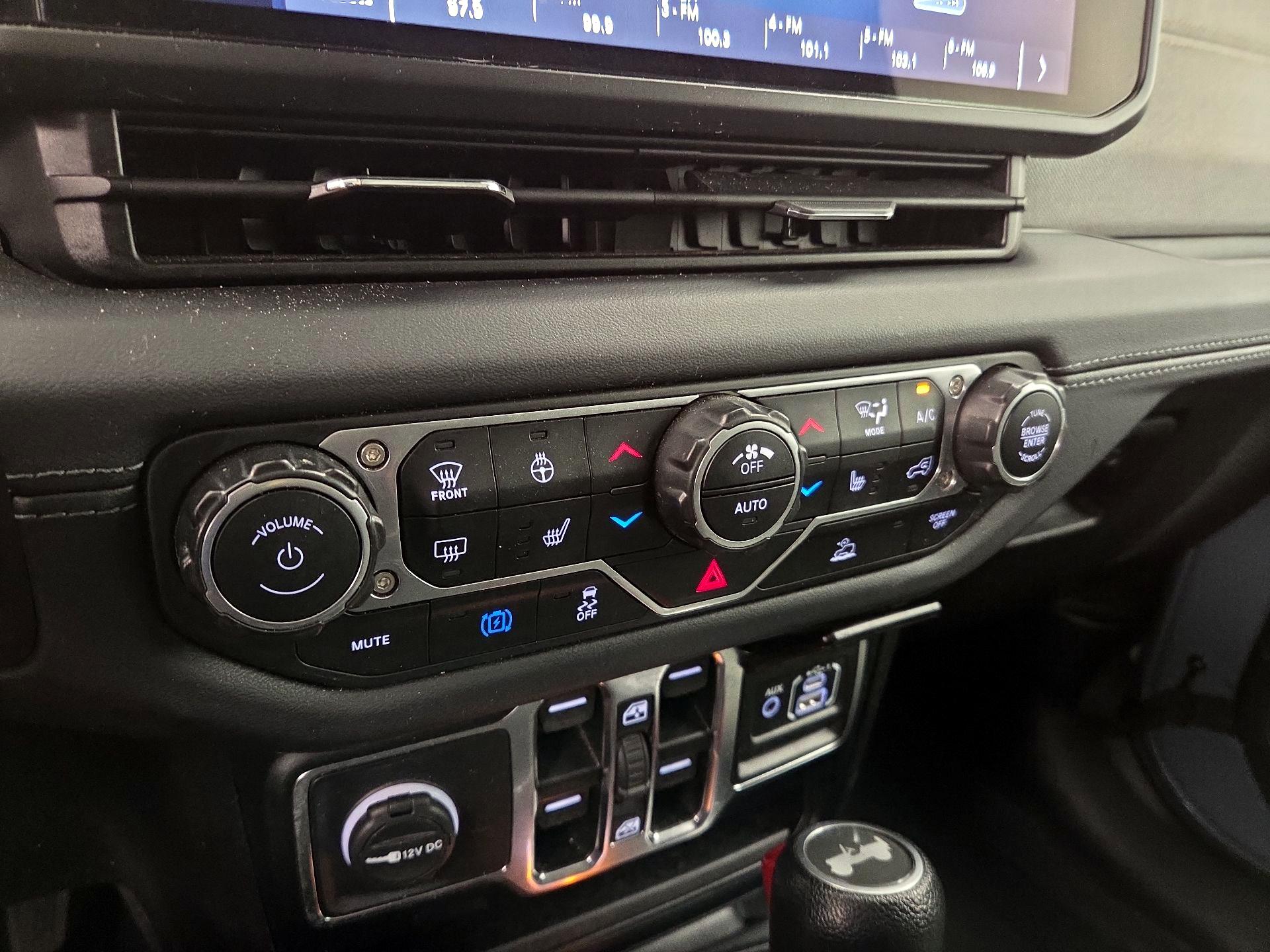 Thumbnail: 2024 Jeep Wrangler - 16