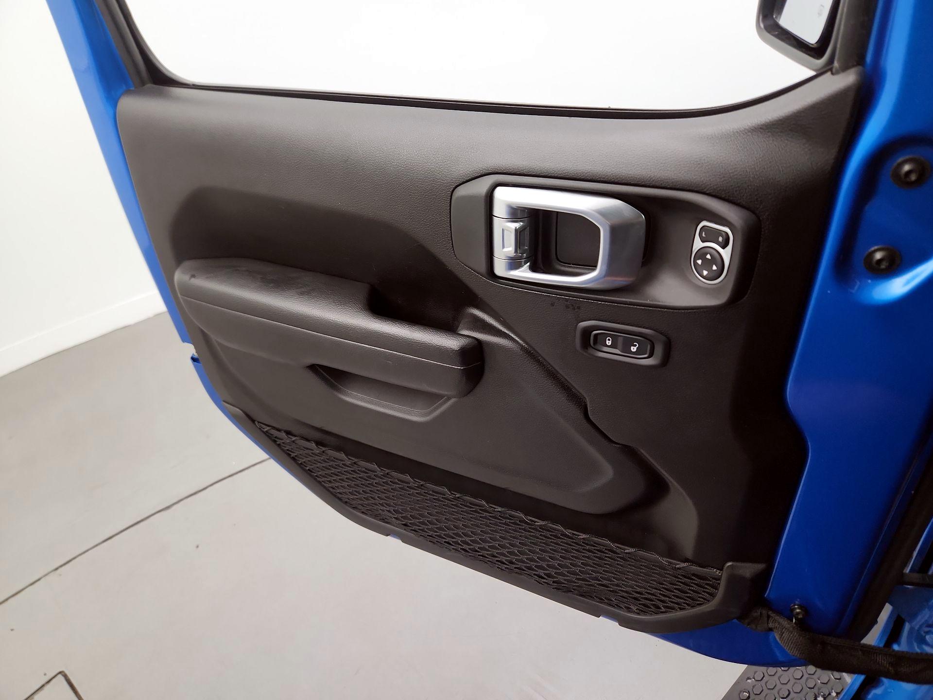 Thumbnail: 2022 Jeep Wrangler - 12