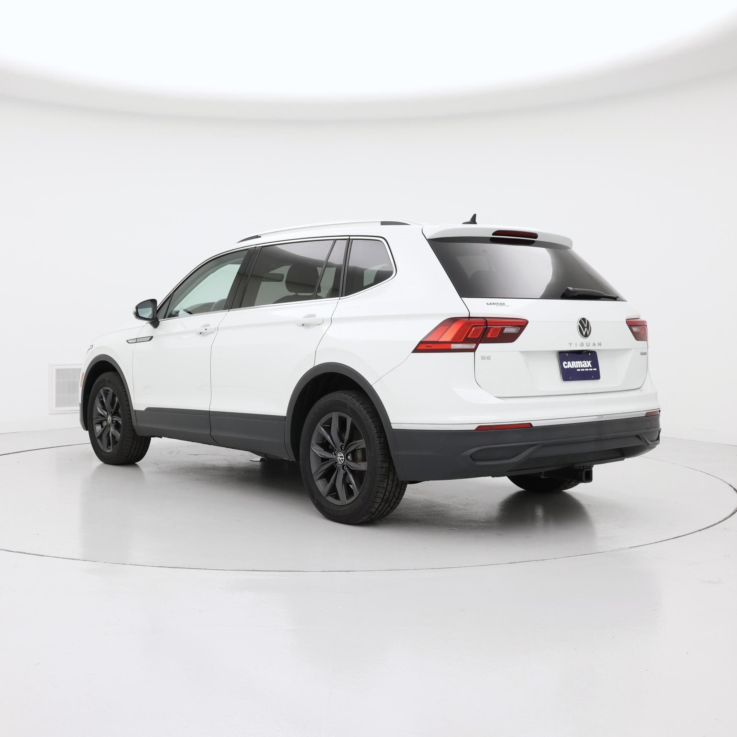 Thumbnail: 2022 Volkswagen Tiguan - 2