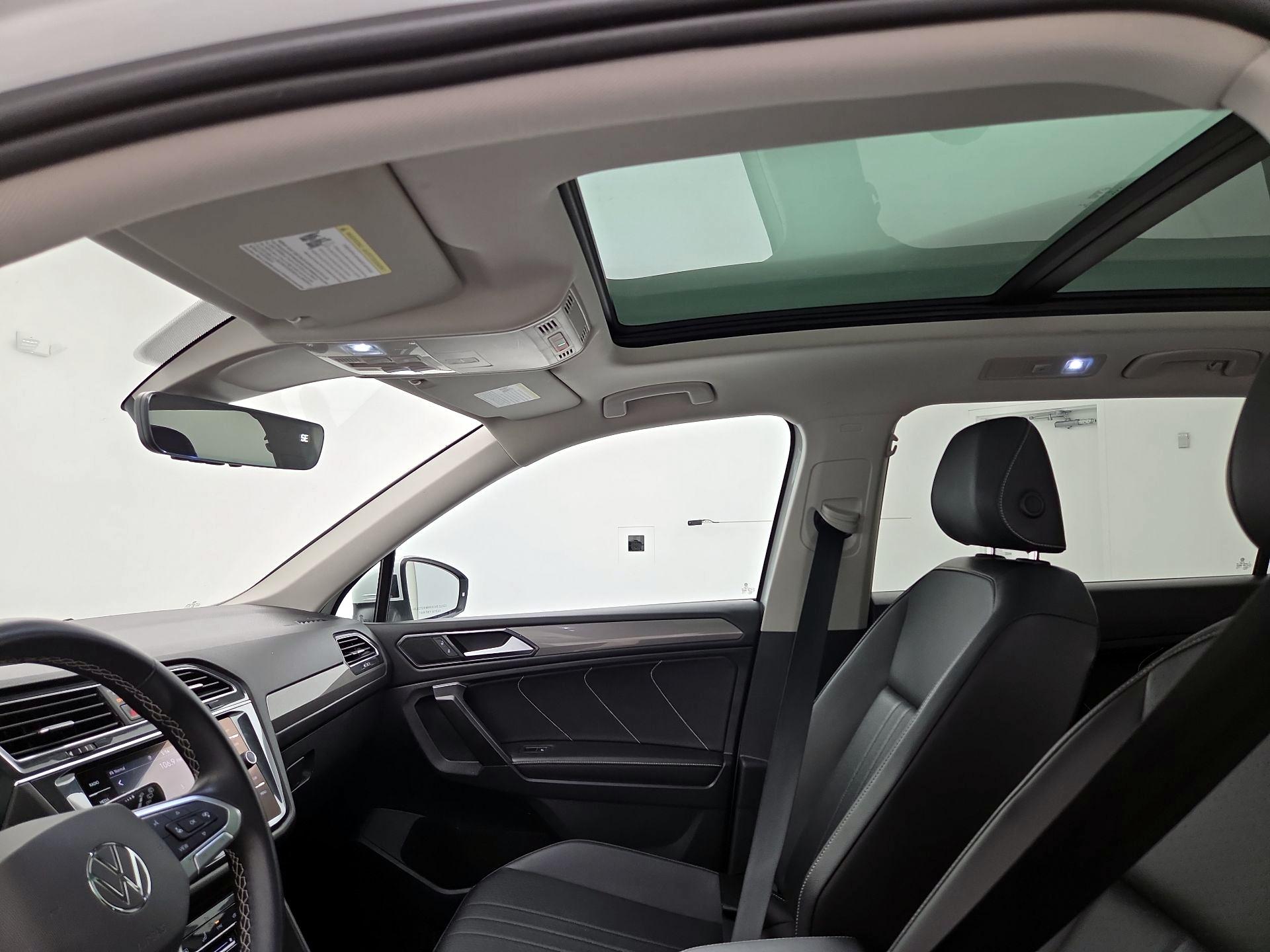 Thumbnail: 2022 Volkswagen Tiguan - 19