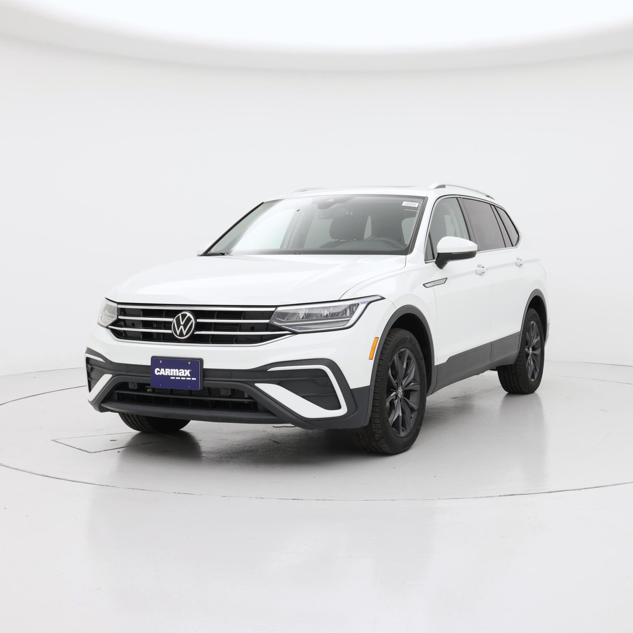 Thumbnail: 2022 Volkswagen Tiguan - 4