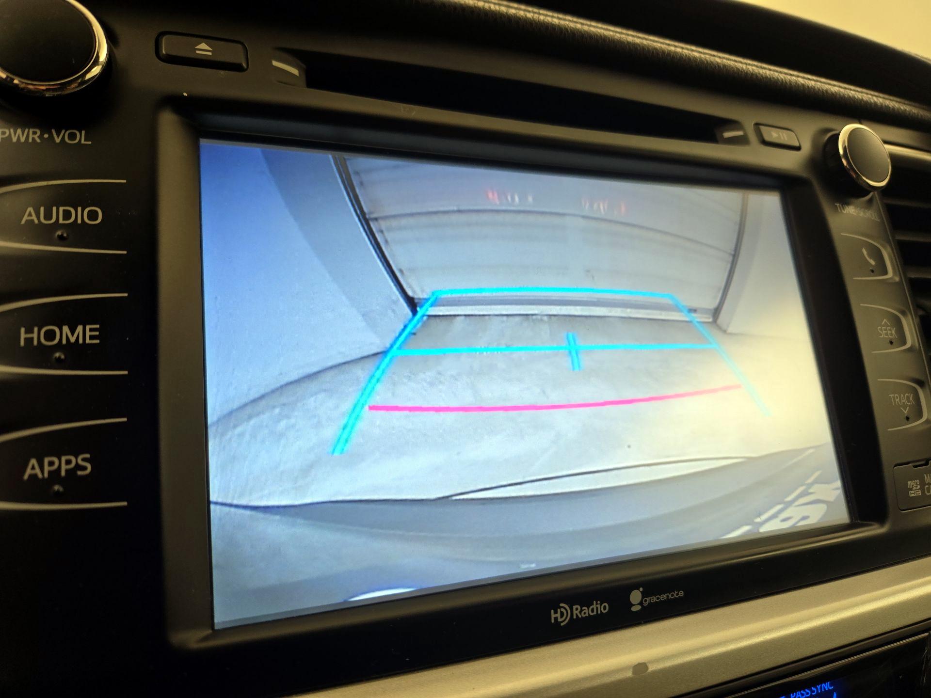 Thumbnail: 2015 Toyota Highlander - 13