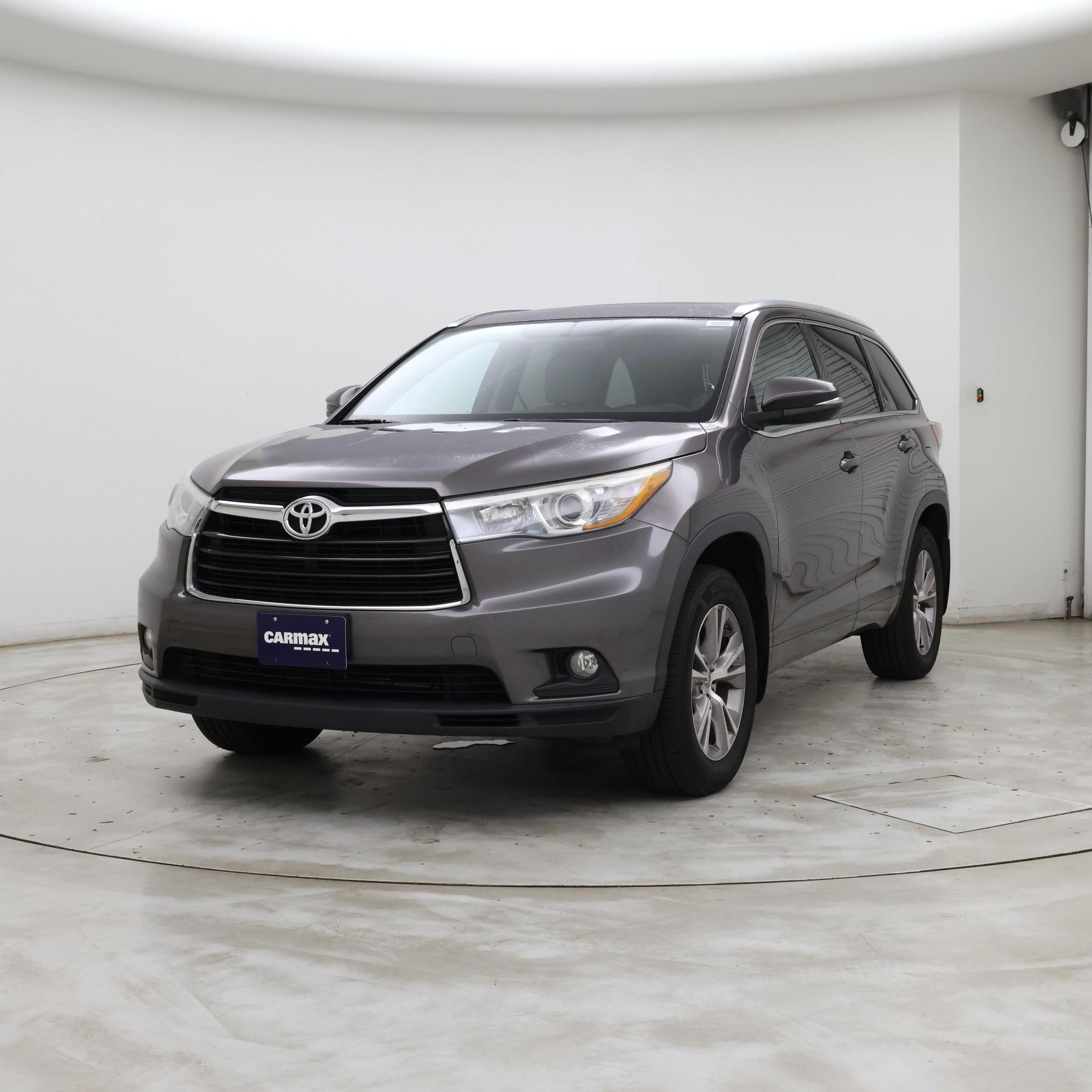 Thumbnail: 2015 Toyota Highlander - 4