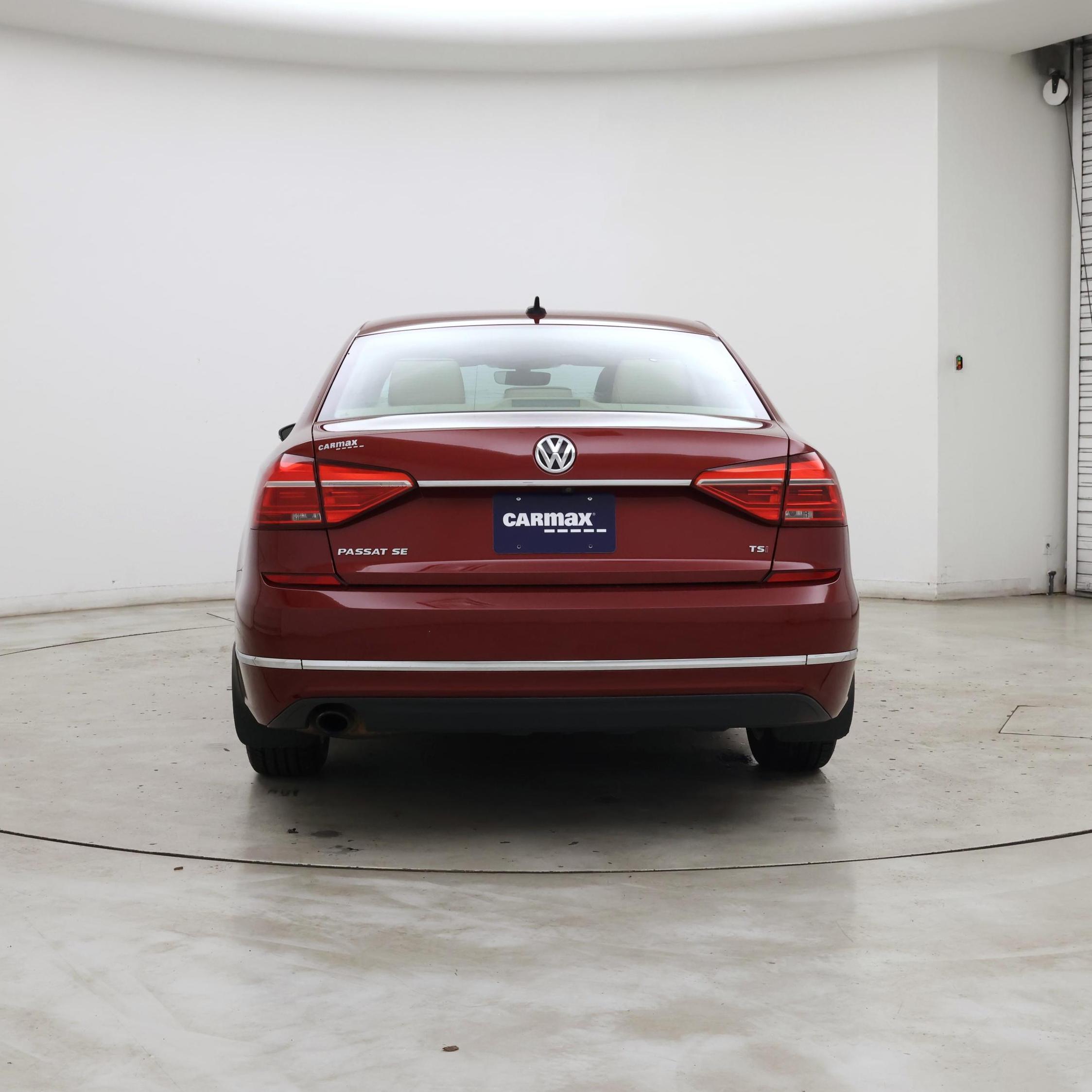 Thumbnail: 2016 Volkswagen Passat - 6