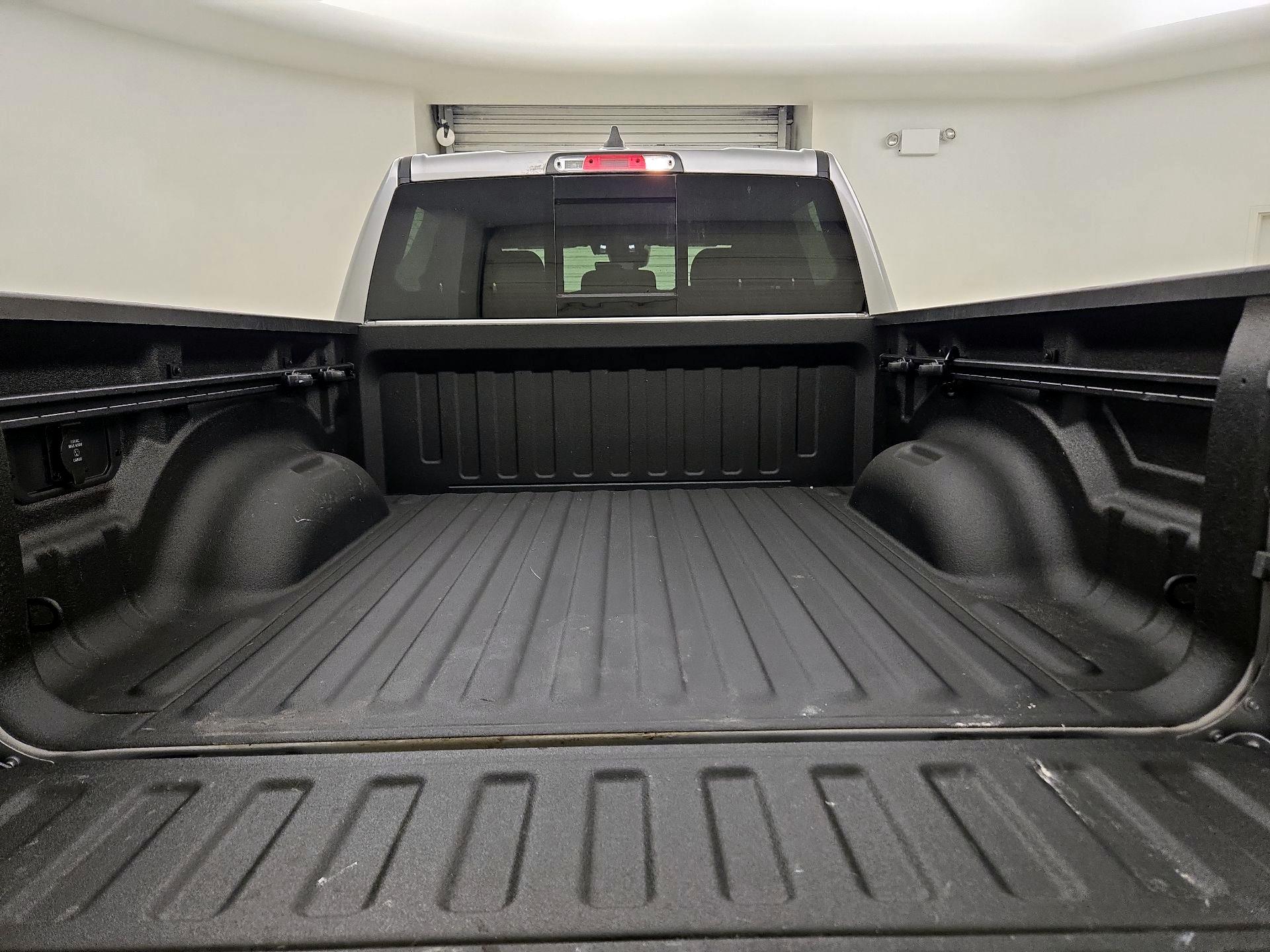 Thumbnail: 2025 RAM 1500 - 17