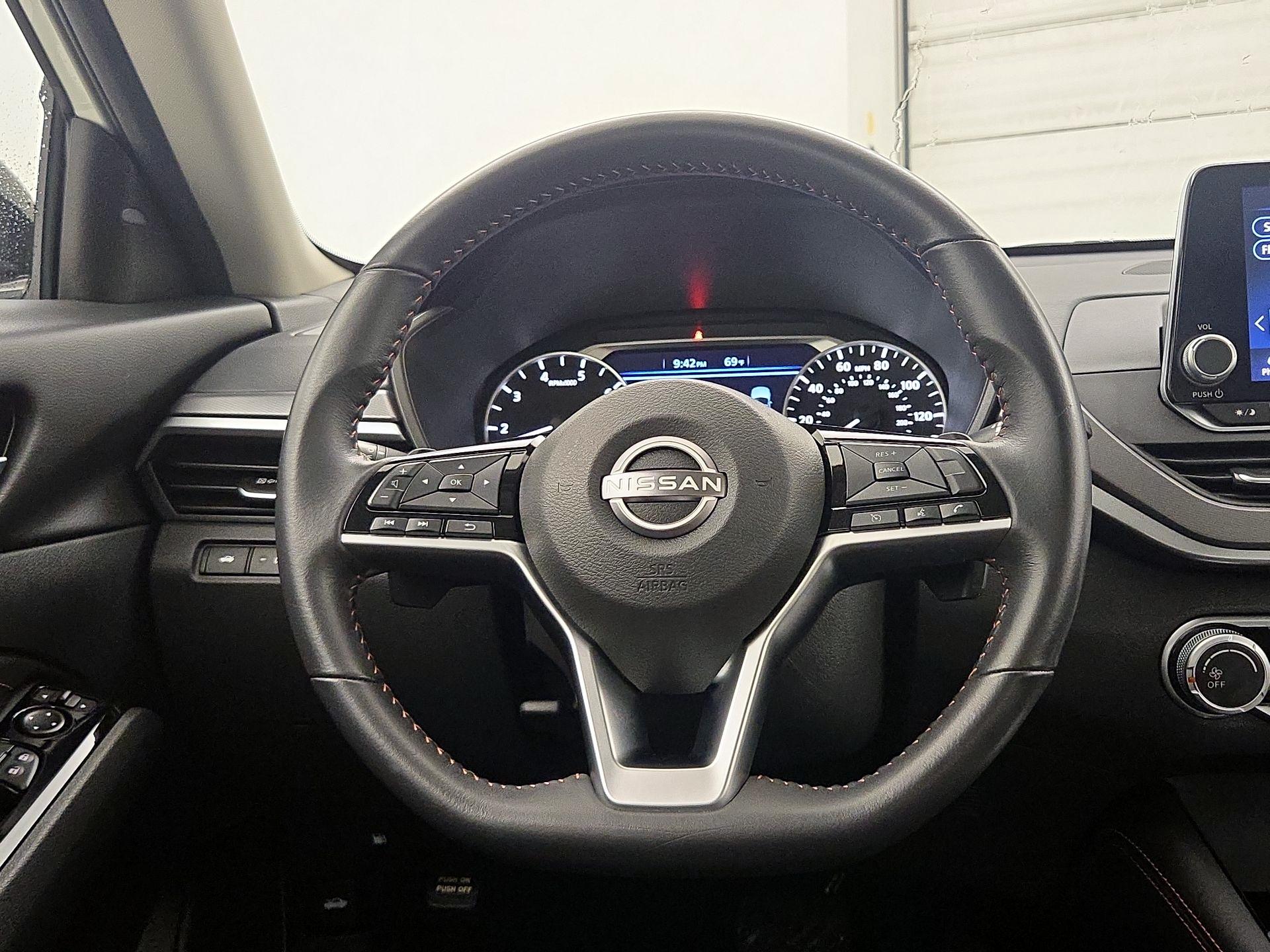 Thumbnail: 2023 Nissan Altima - 10