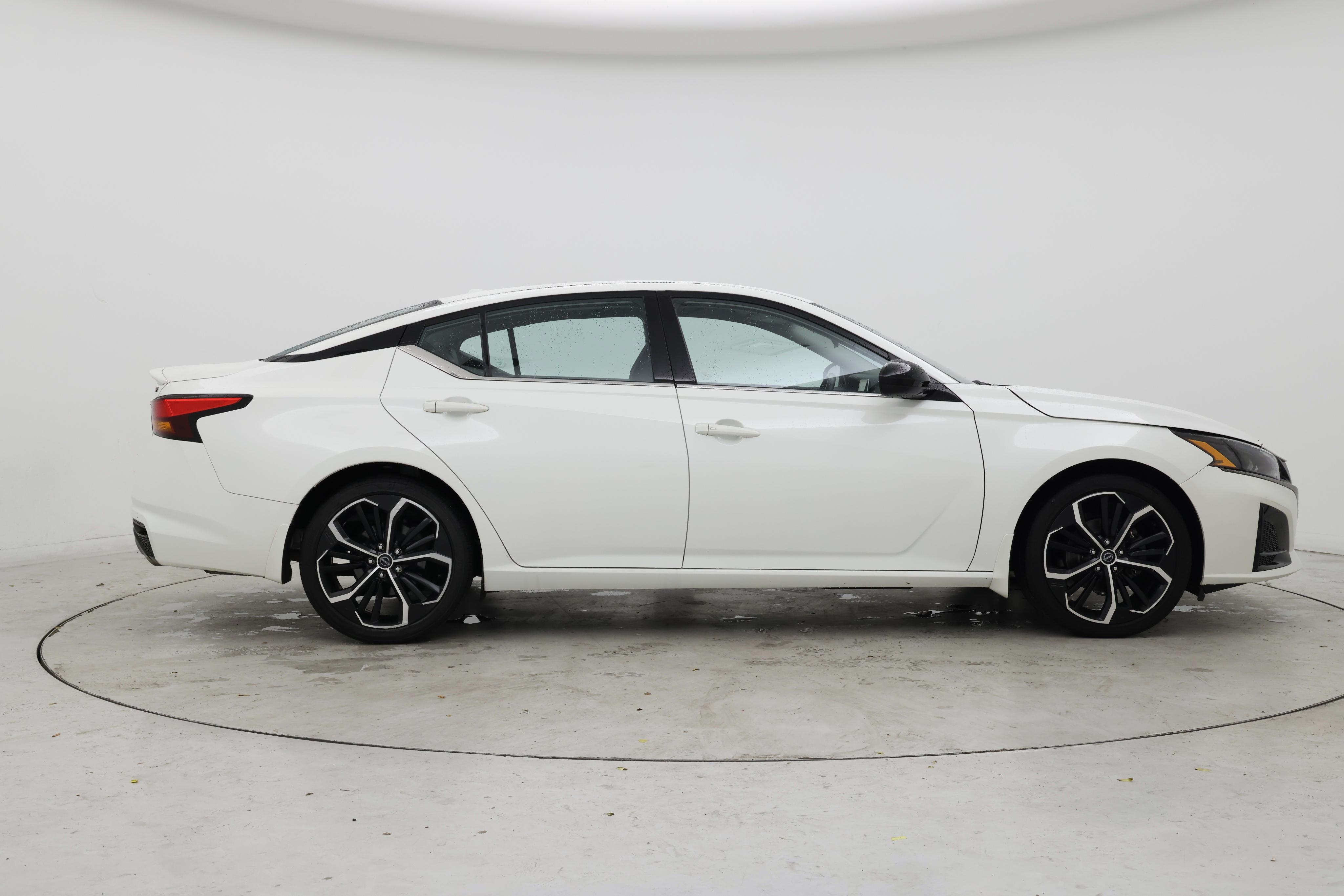 Thumbnail: 2023 Nissan Altima - 7