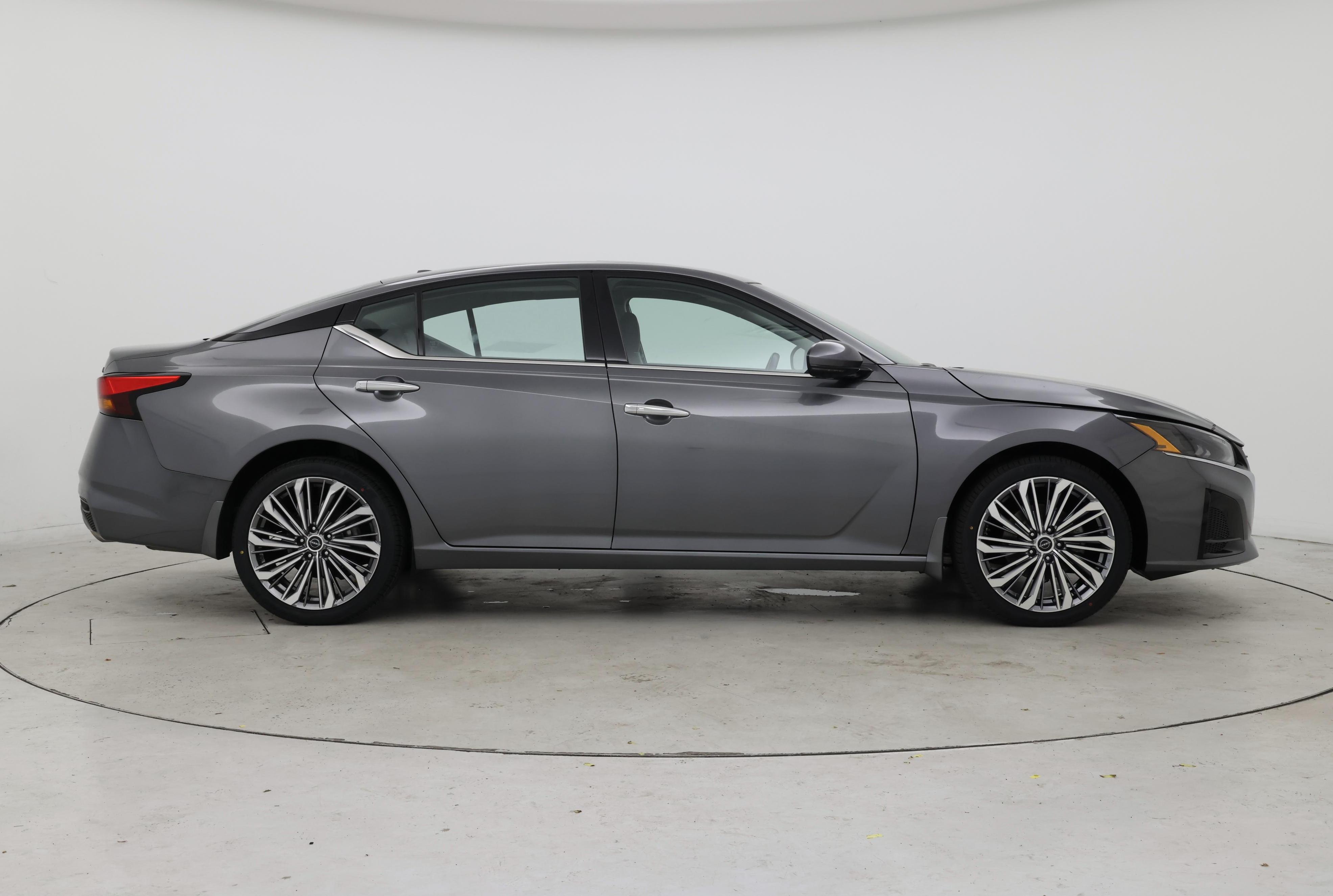 Thumbnail: 2024 Nissan Altima - 7