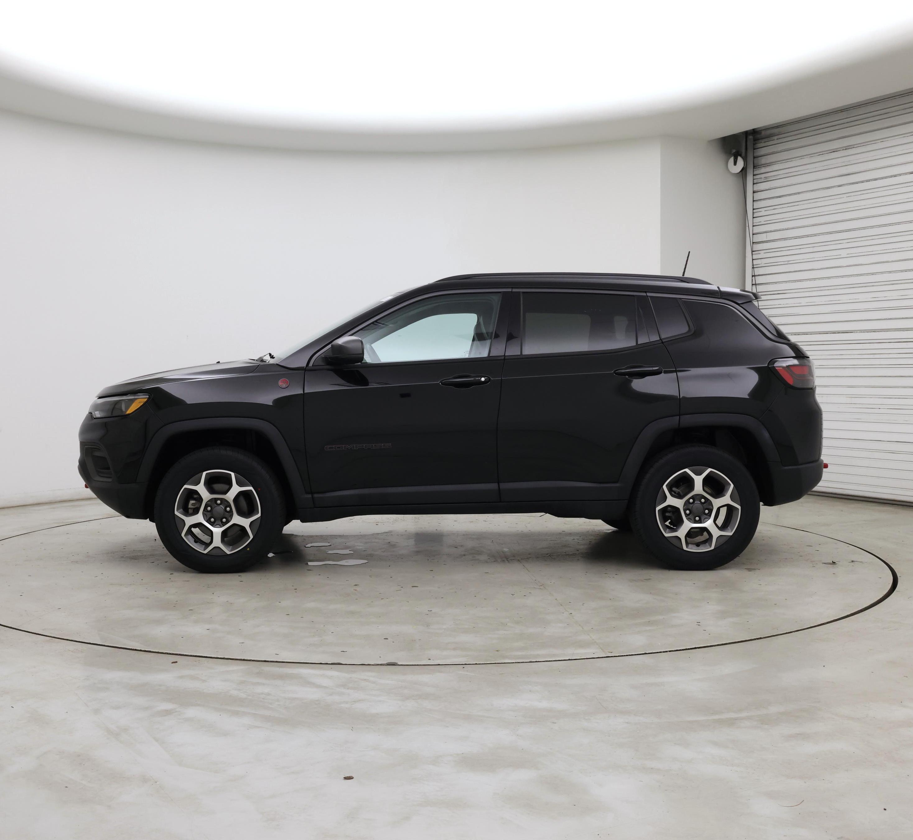 Thumbnail: 2022 Jeep Compass - 3