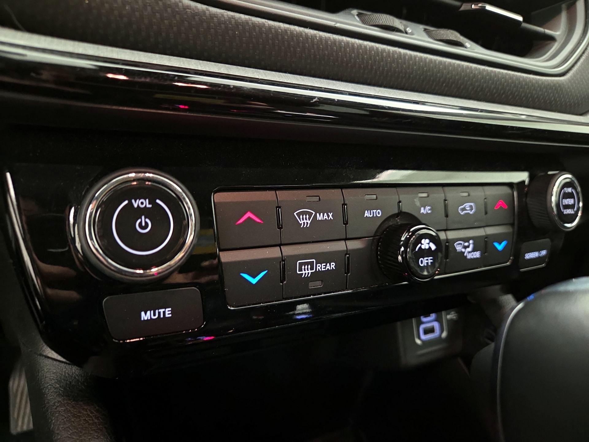 Thumbnail: 2022 Jeep Compass - 14