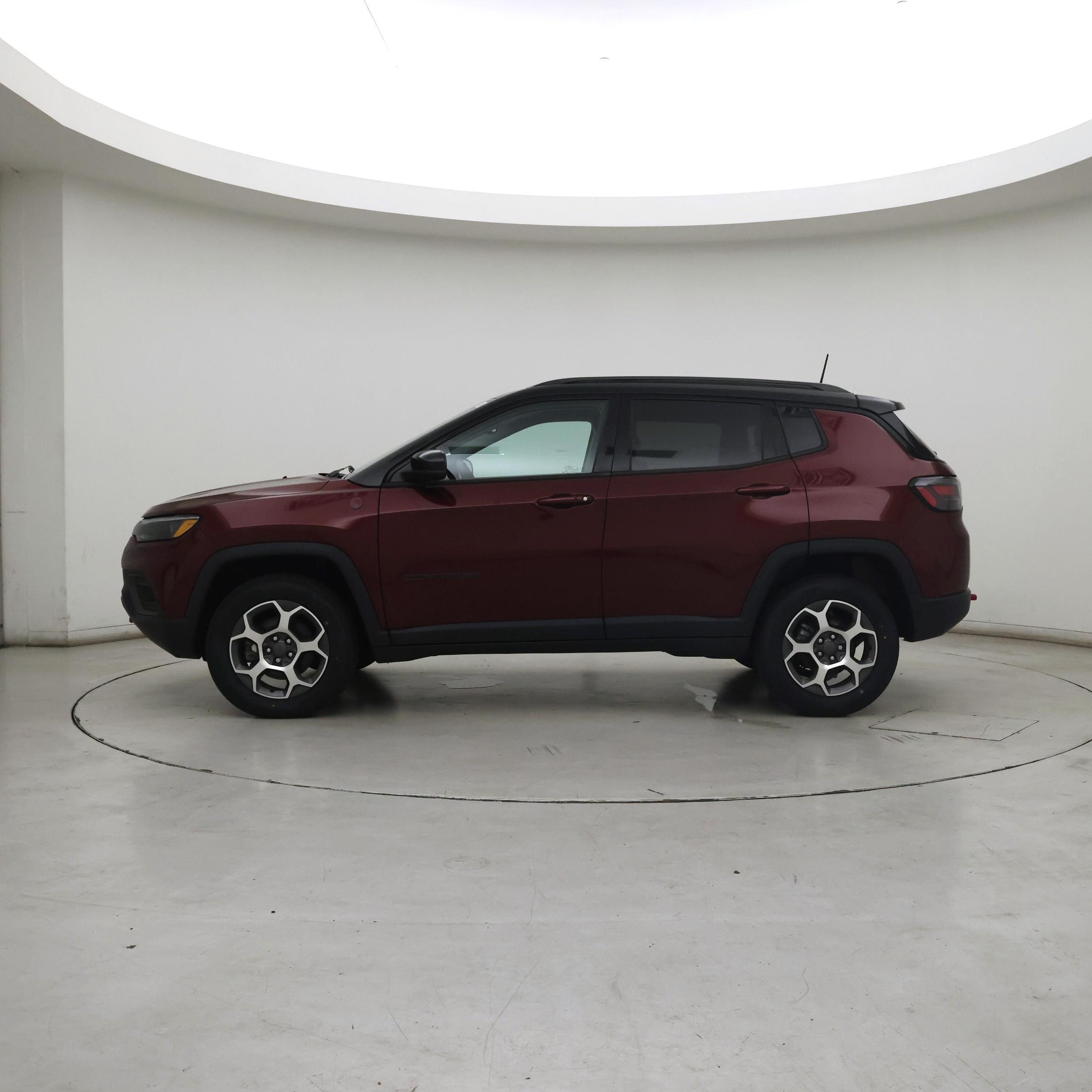Thumbnail: 2022 Jeep Compass - 3
