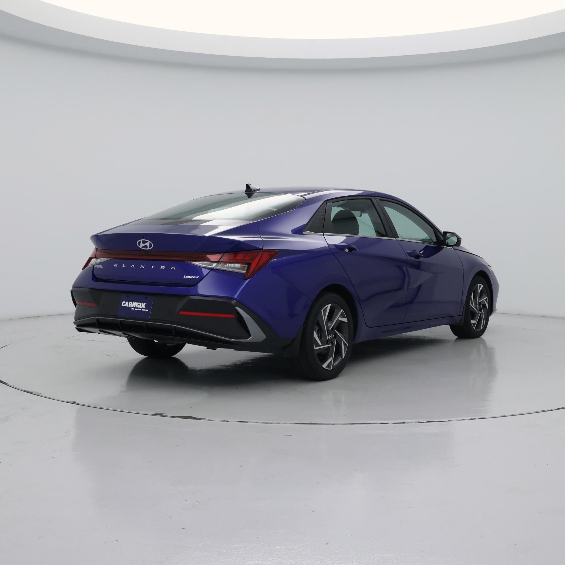 Thumbnail: 2024 Hyundai Elantra - 8