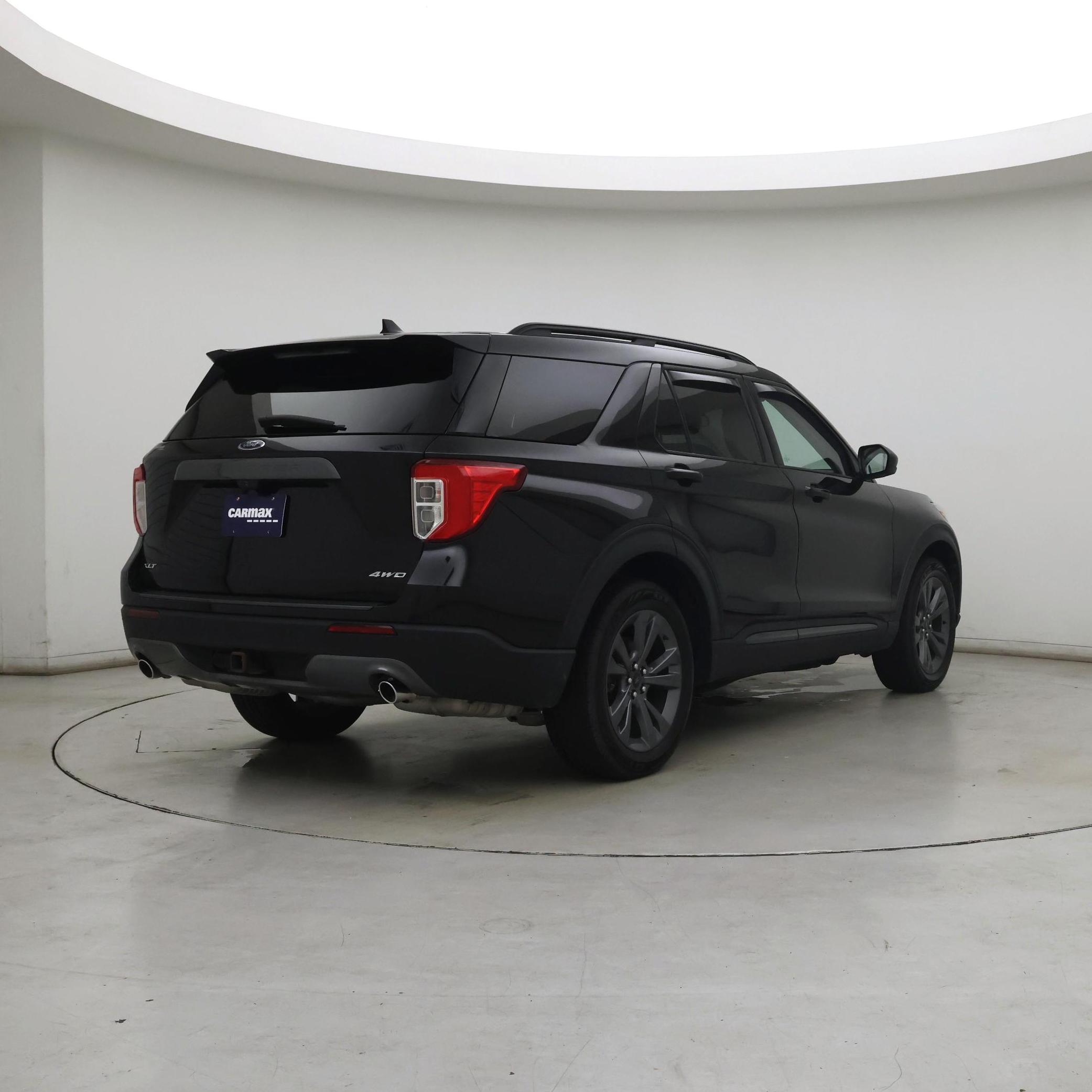 Thumbnail: 2022 Ford Explorer - 8
