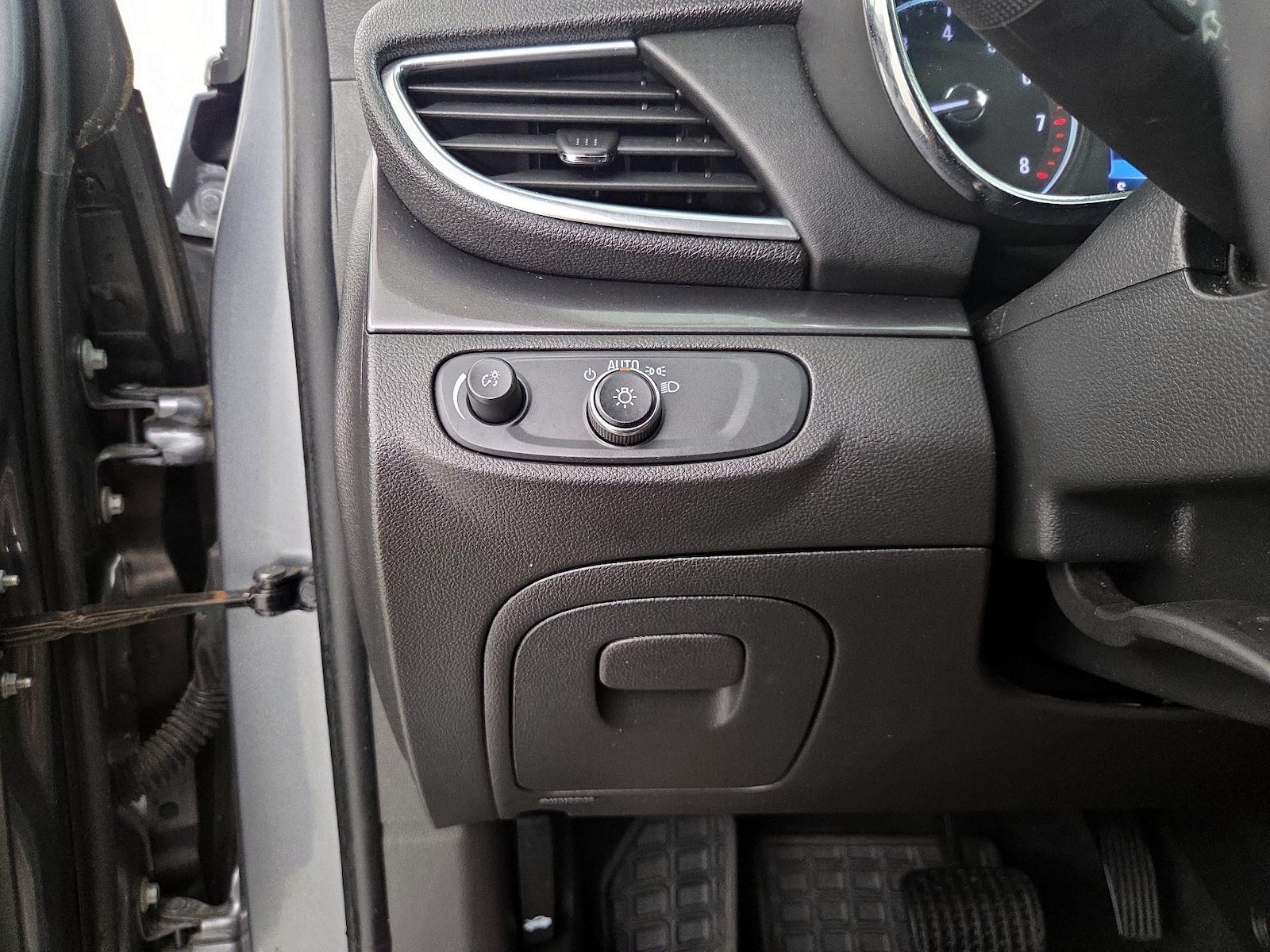 2020 Buick Encore Preferred - Photo 14