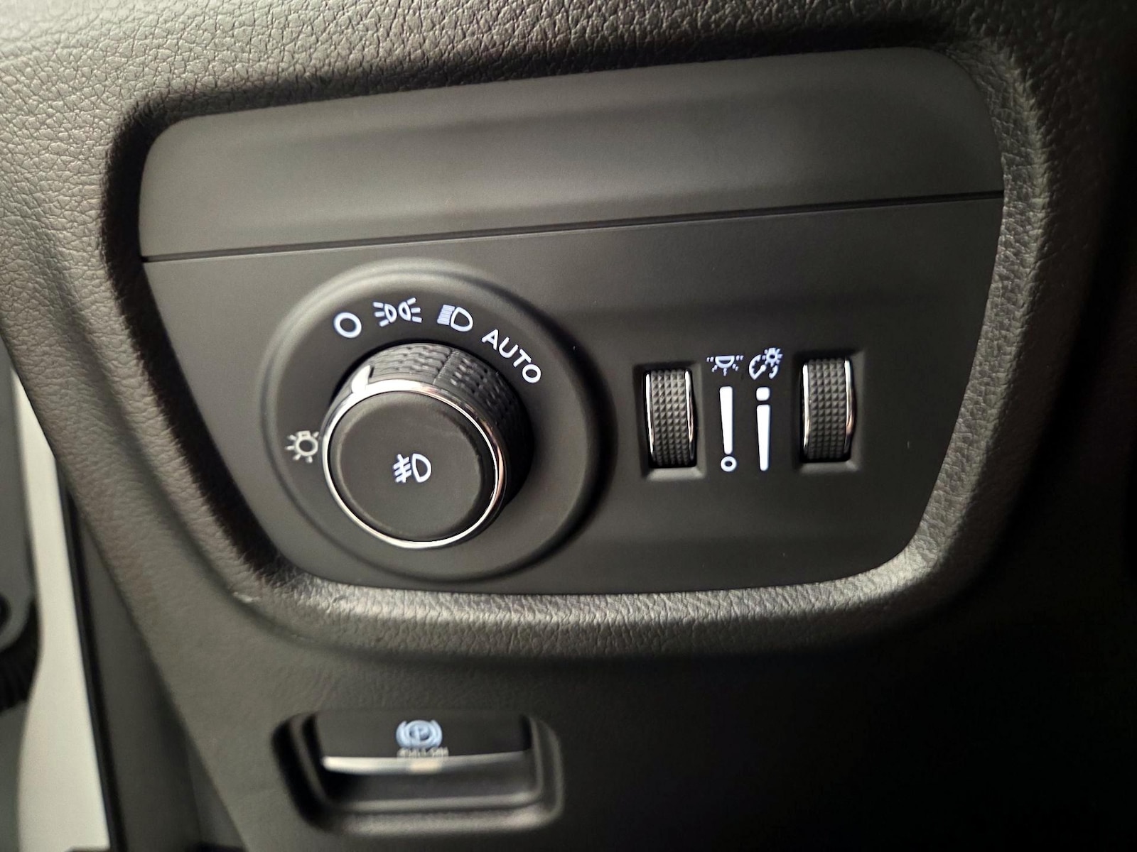 2022 Jeep Grand Cherokee Overland - Photo 14