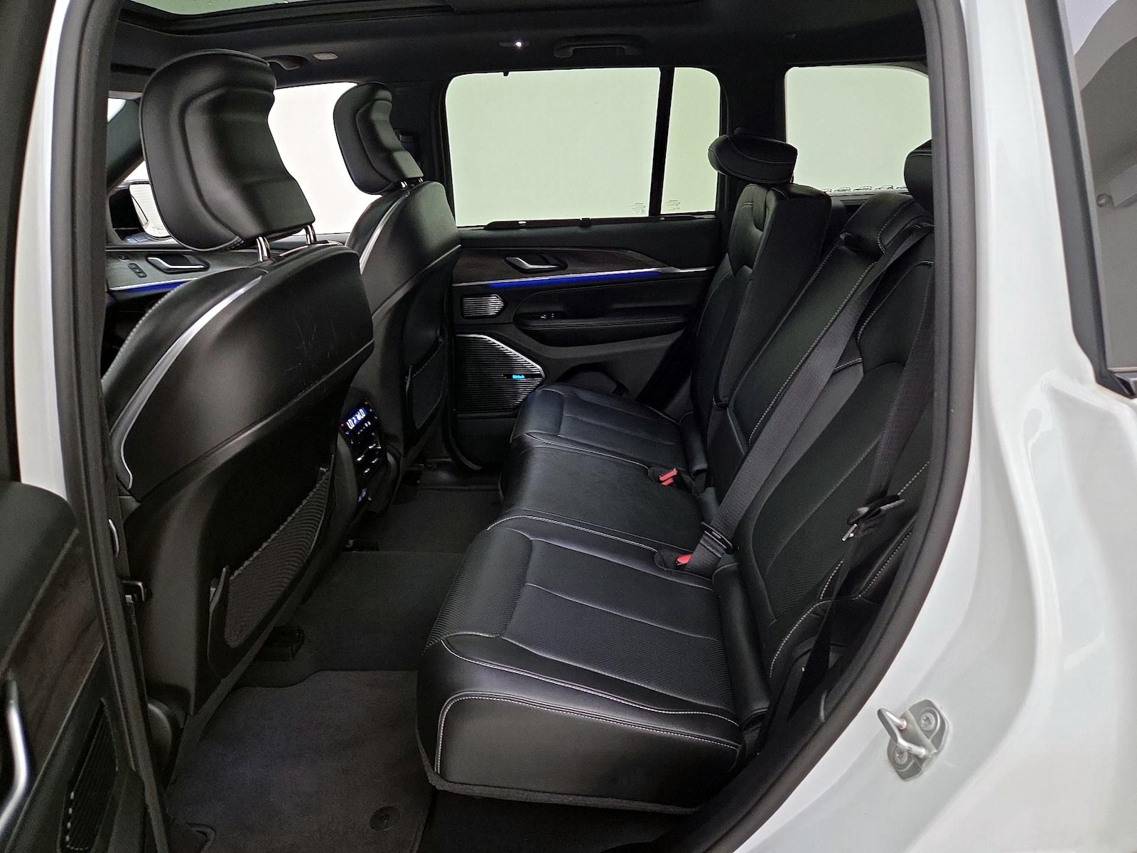 2022 Jeep Grand Cherokee Overland - Photo 22