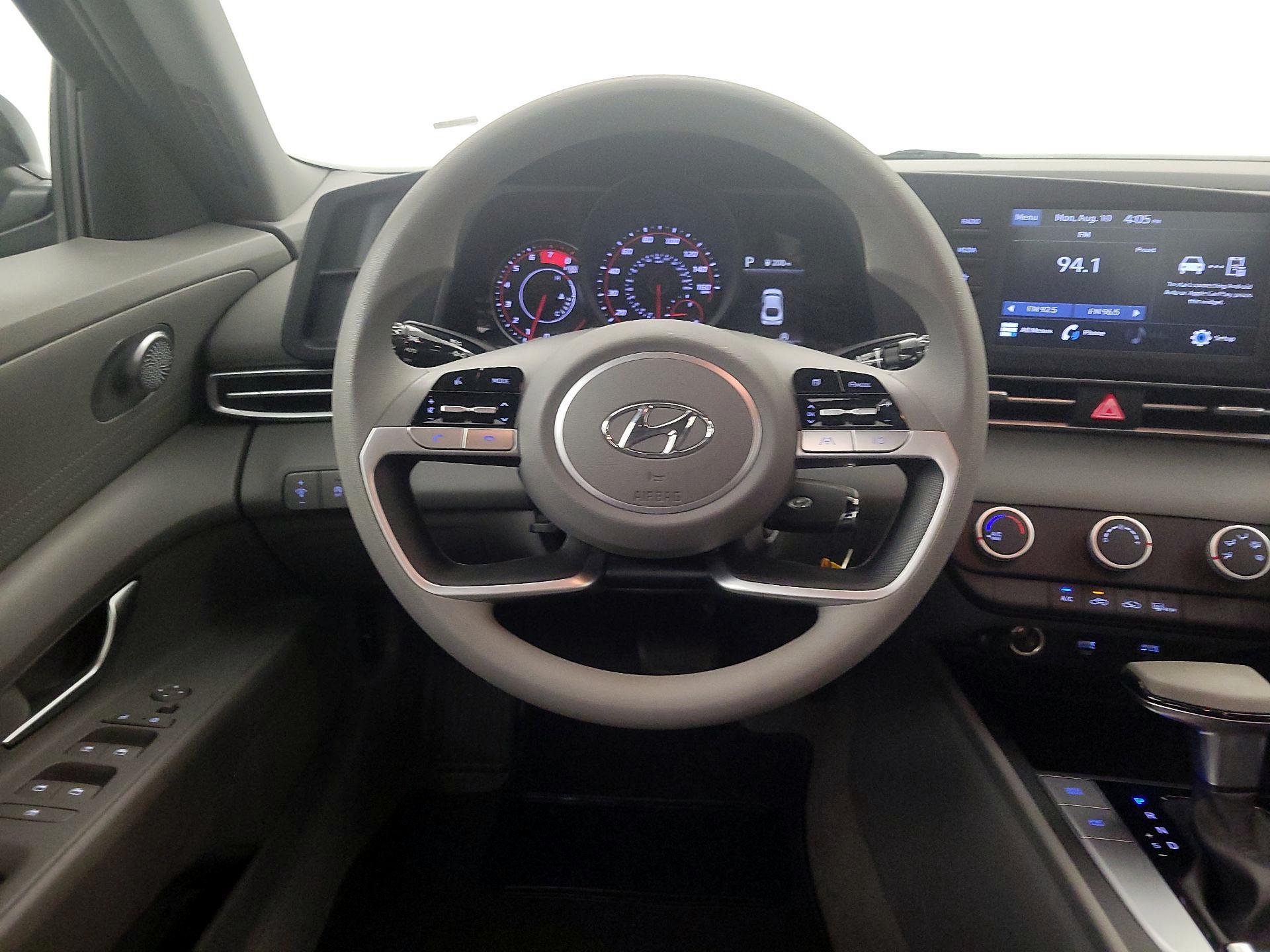 Thumbnail: 2021 Hyundai Elantra - 10