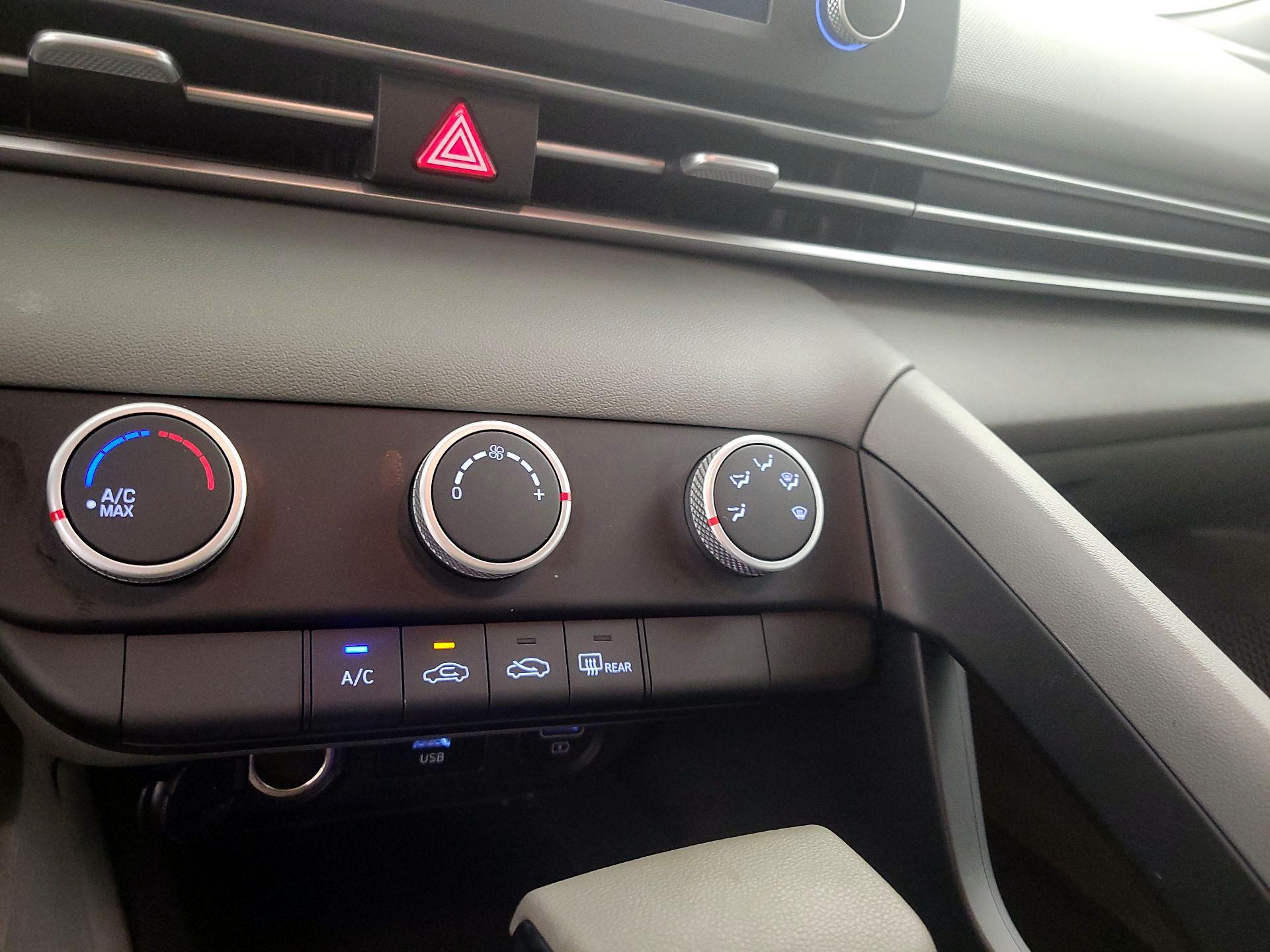 Thumbnail: 2021 Hyundai Elantra - 16