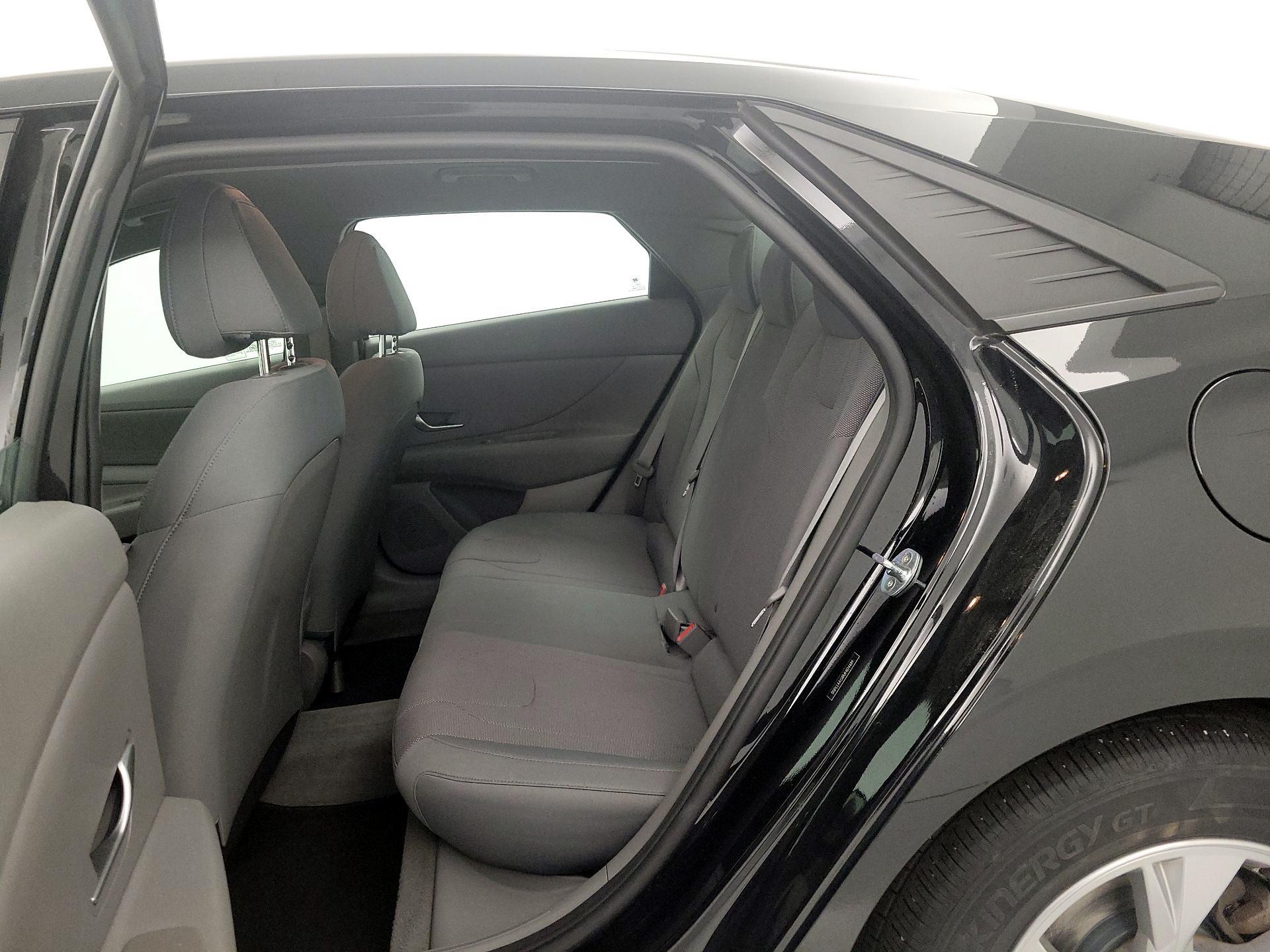 Thumbnail: 2021 Hyundai Elantra - 19