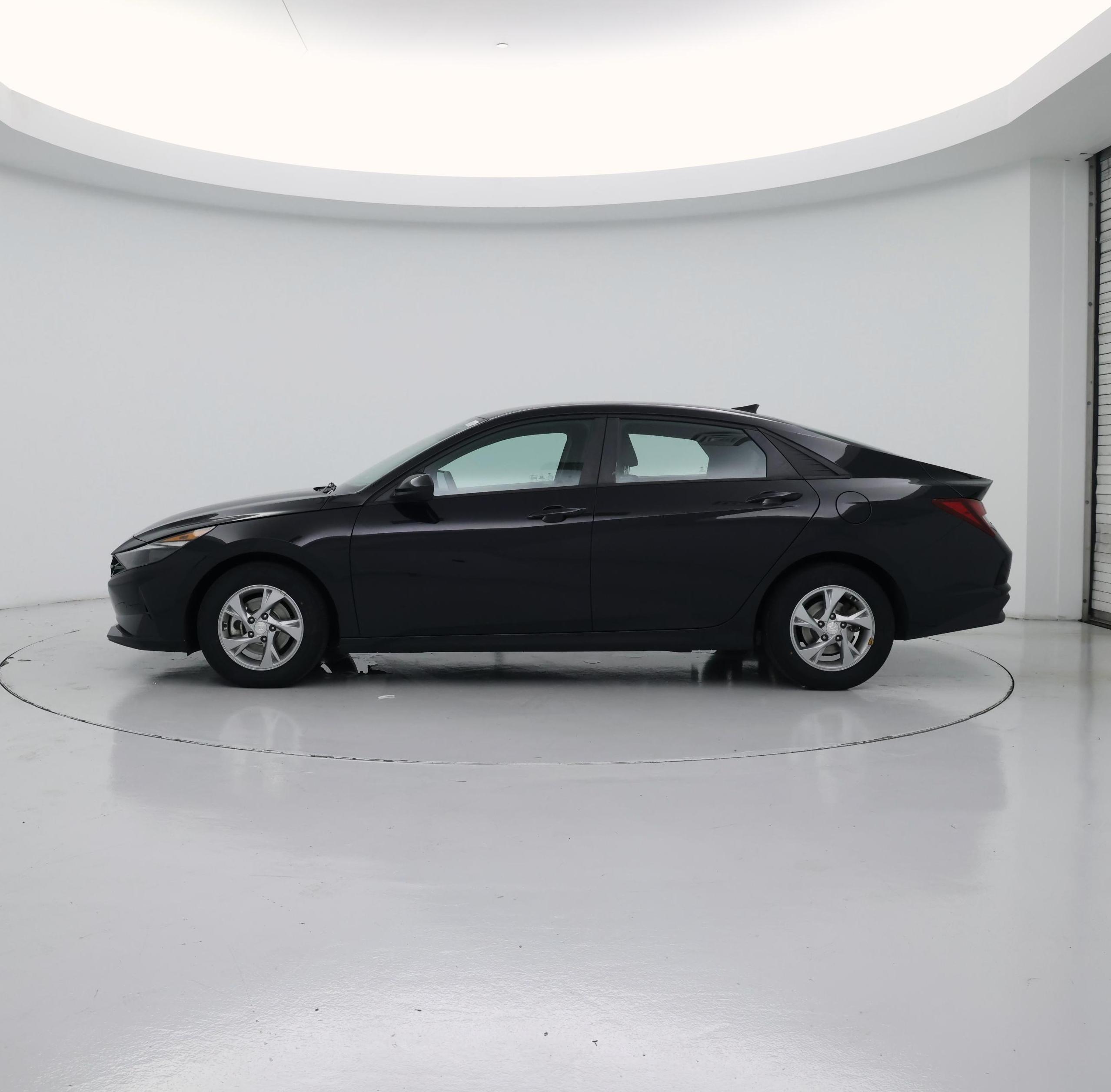 Thumbnail: 2021 Hyundai Elantra - 3