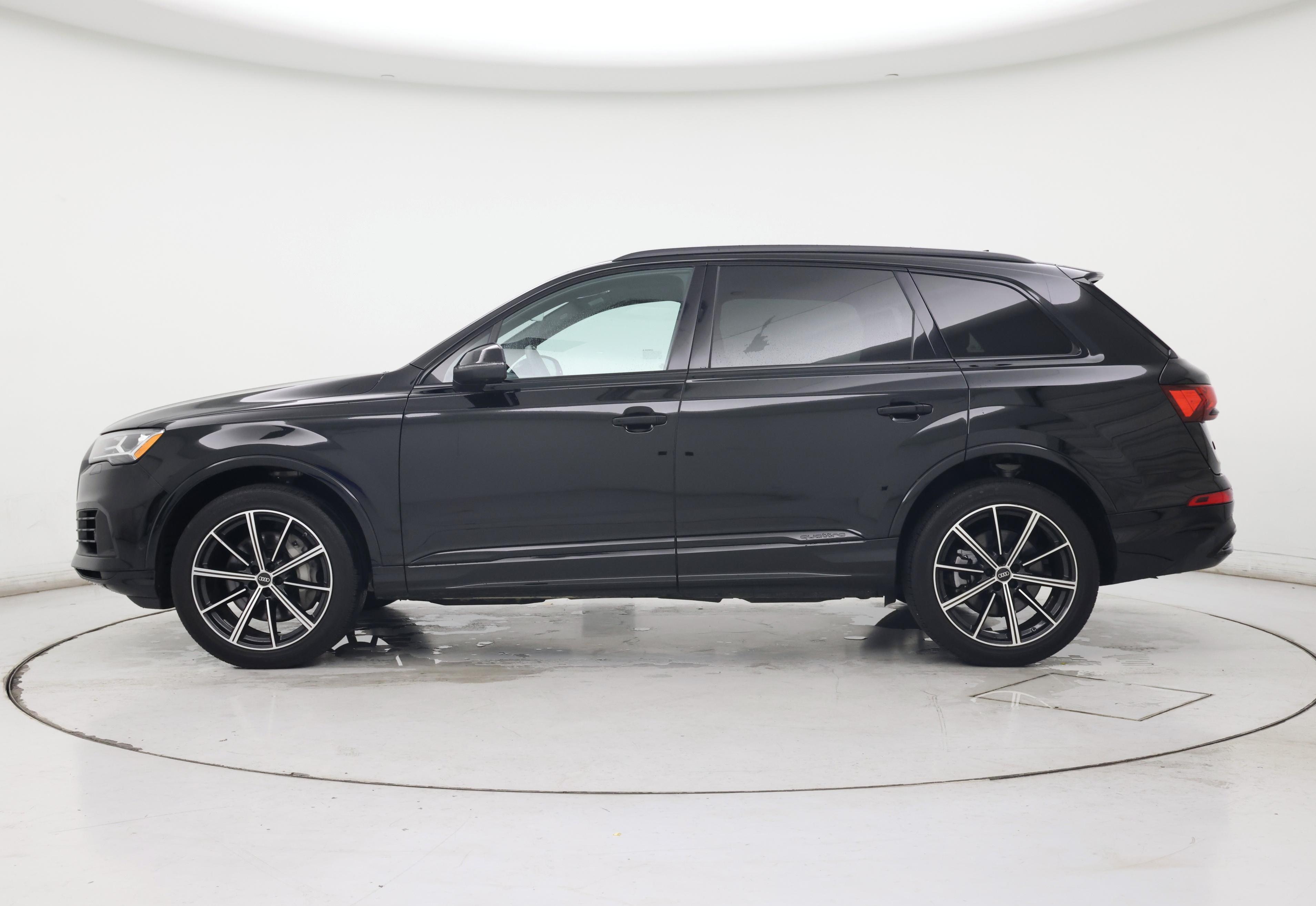 Thumbnail: 2023 Audi Q7 - 3