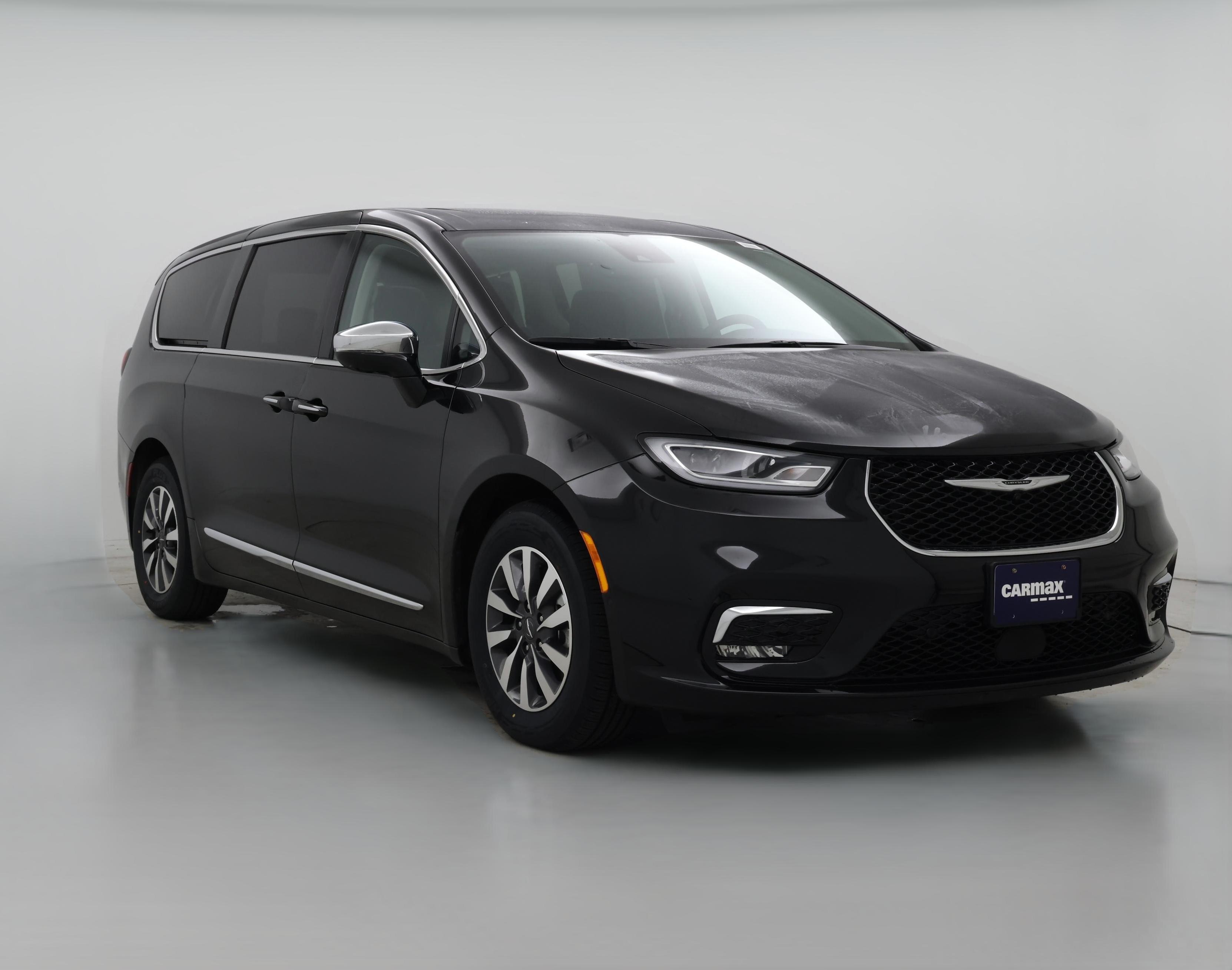 Thumbnail: 2023 Chrysler Pacifica - 1