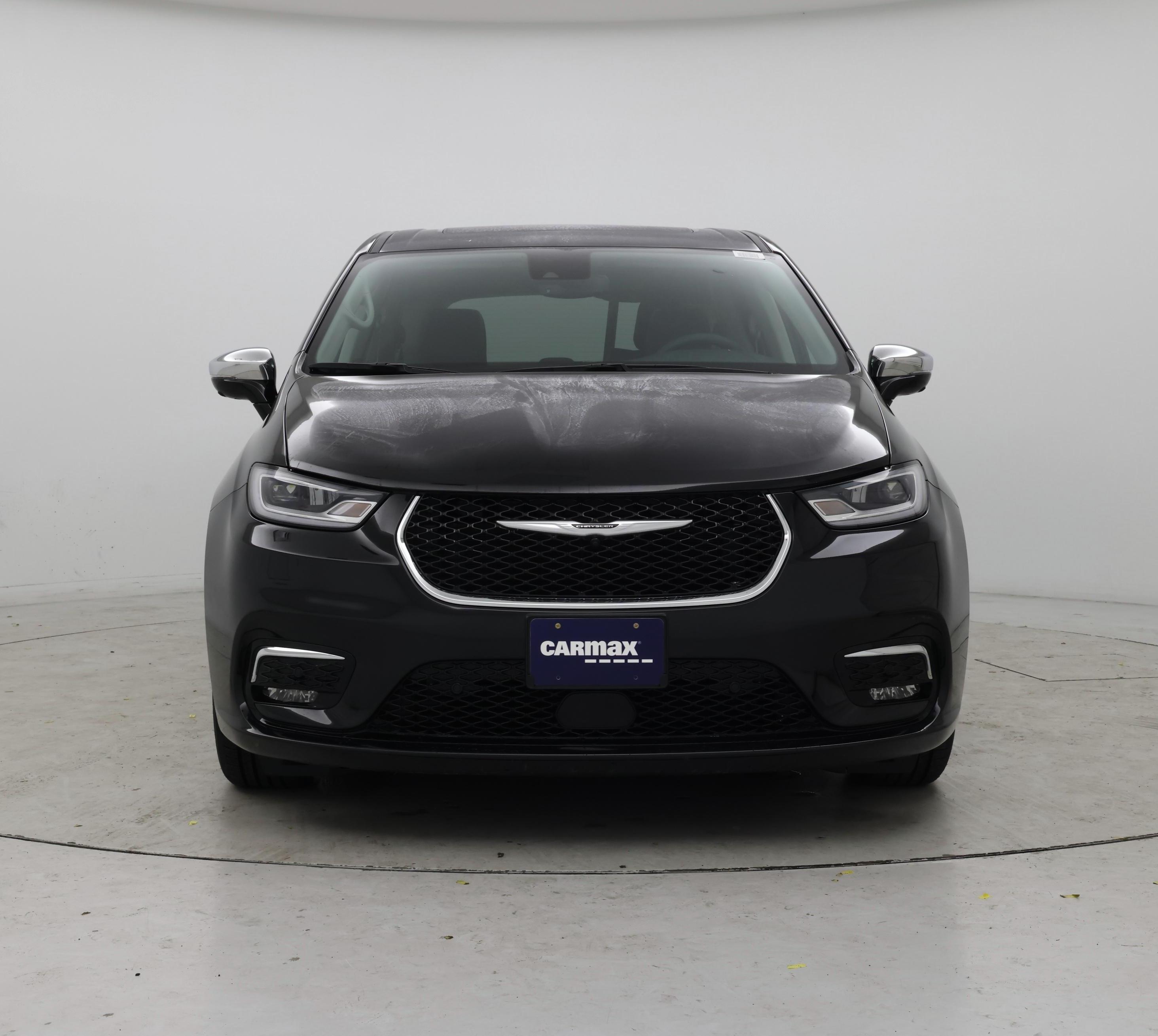 Thumbnail: 2023 Chrysler Pacifica - 5