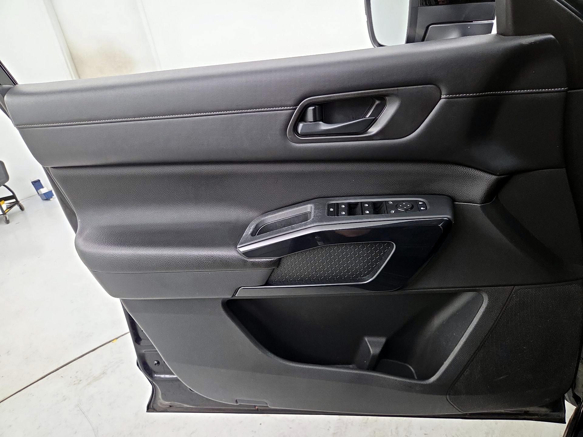 Thumbnail: 2024 Nissan Pathfinder - 12