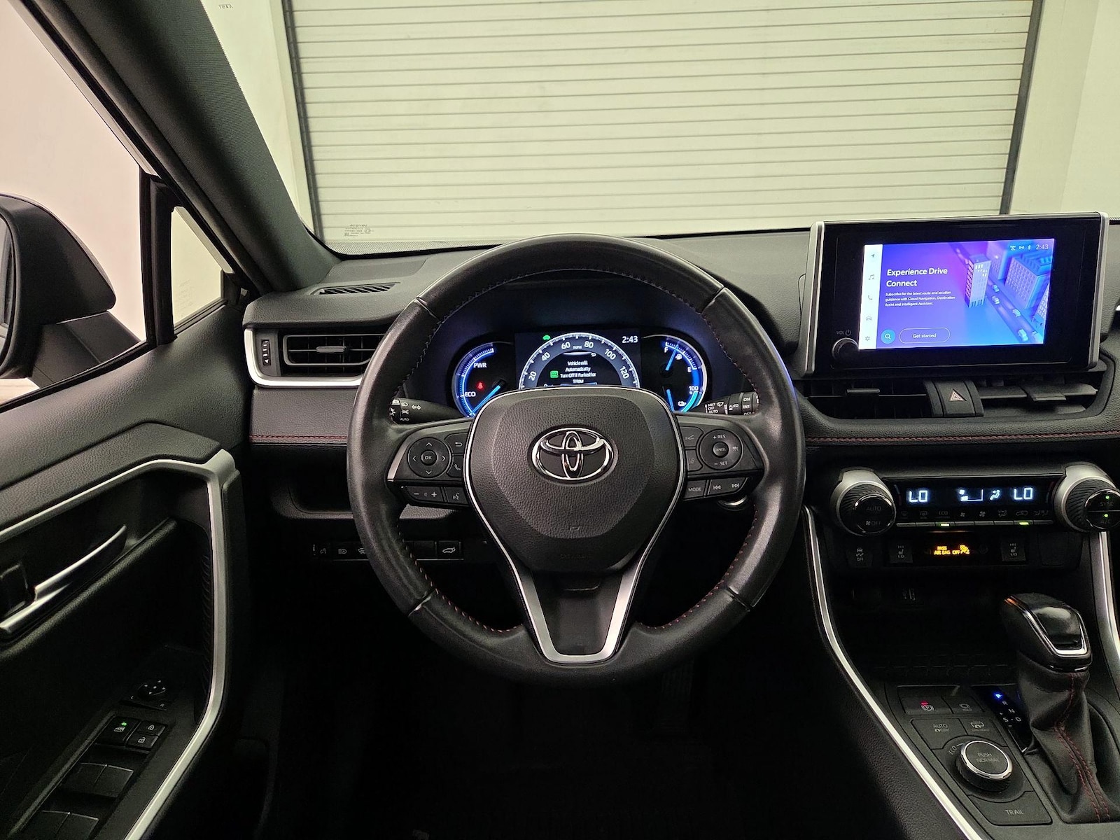 2023 Toyota RAV4 SE - Photo 11