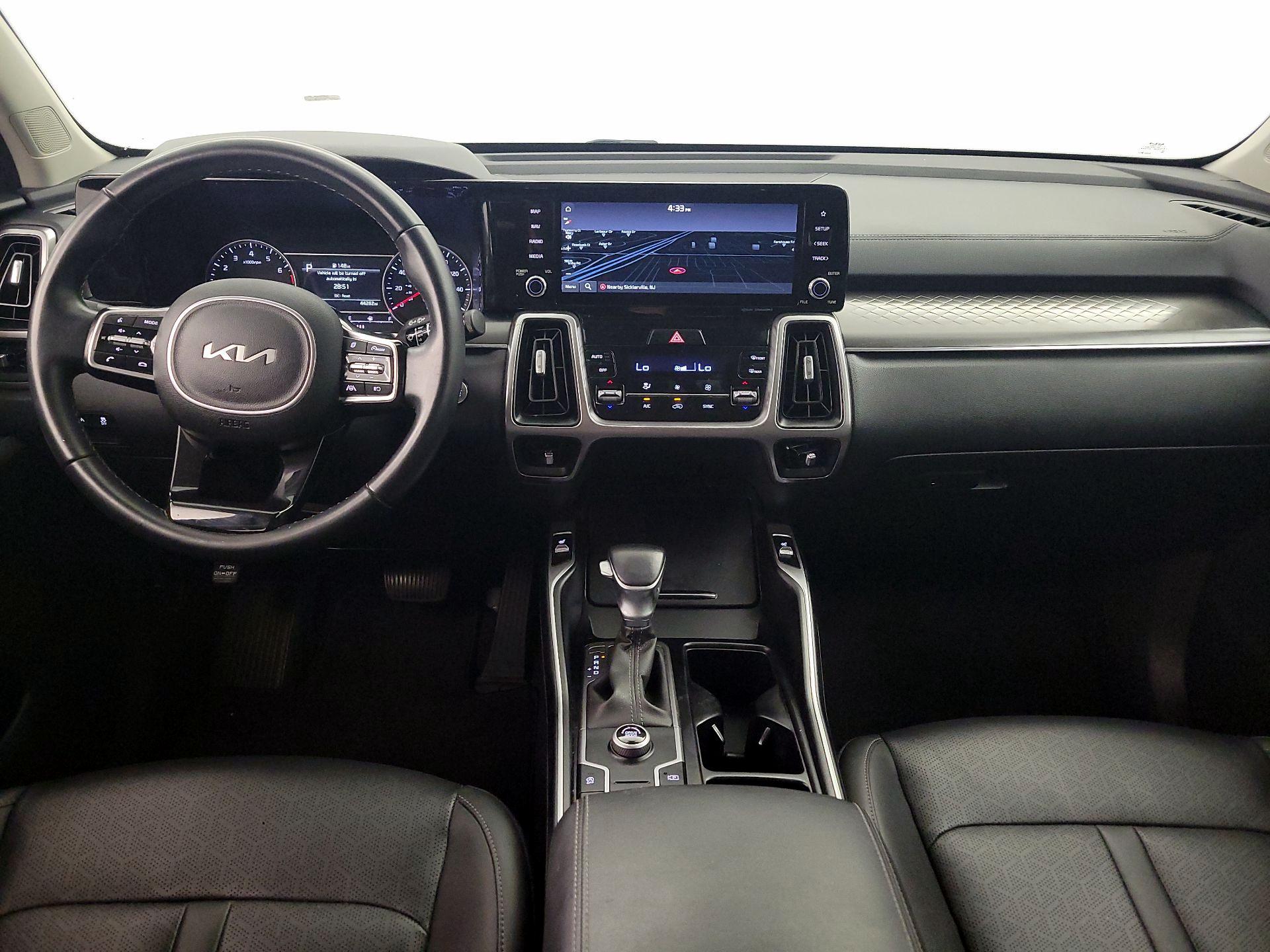 Thumbnail: 2022 Kia Sorento - 9