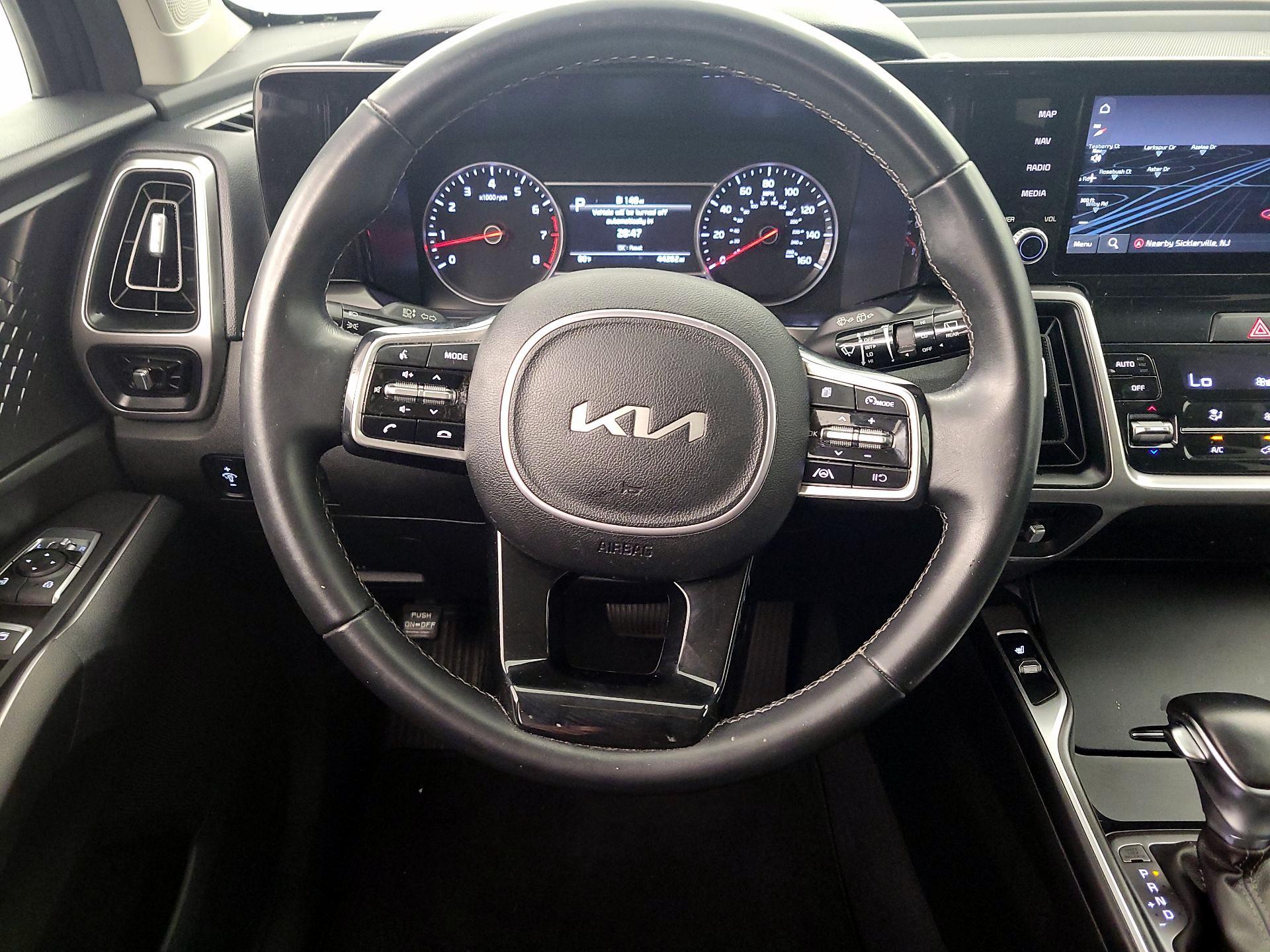 Thumbnail: 2022 Kia Sorento - 10
