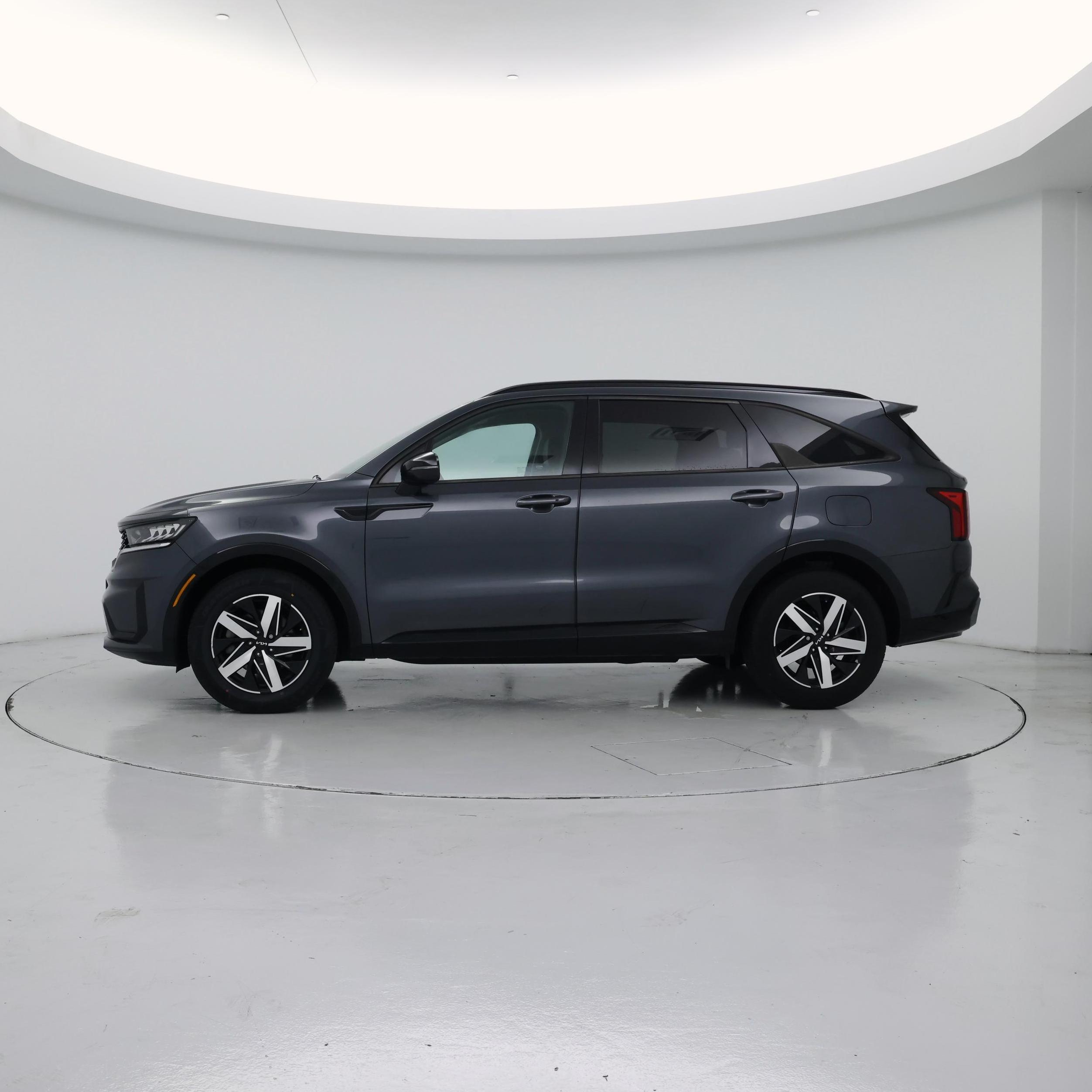 Thumbnail: 2022 Kia Sorento - 3