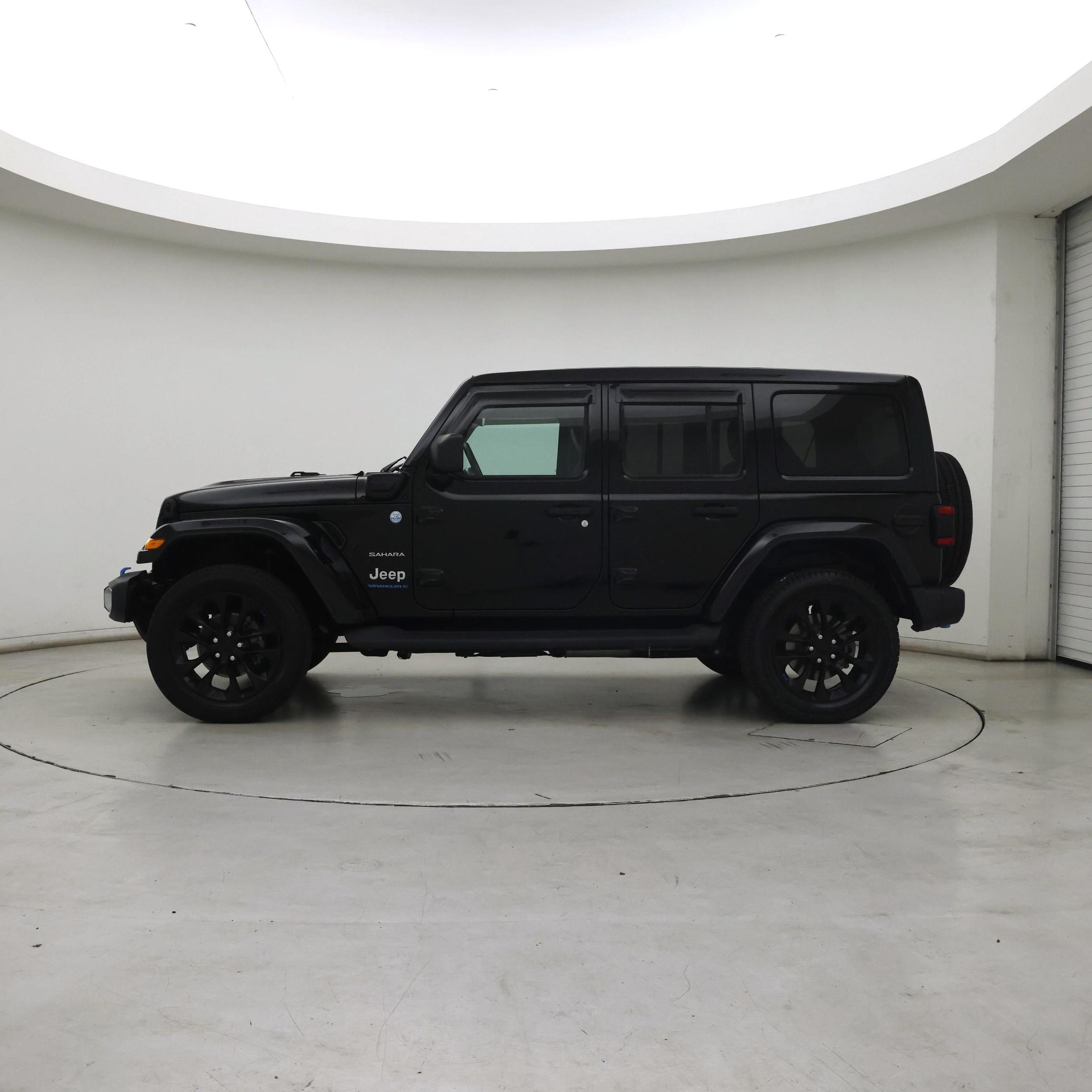 Thumbnail: 2023 Jeep Wrangler - 3