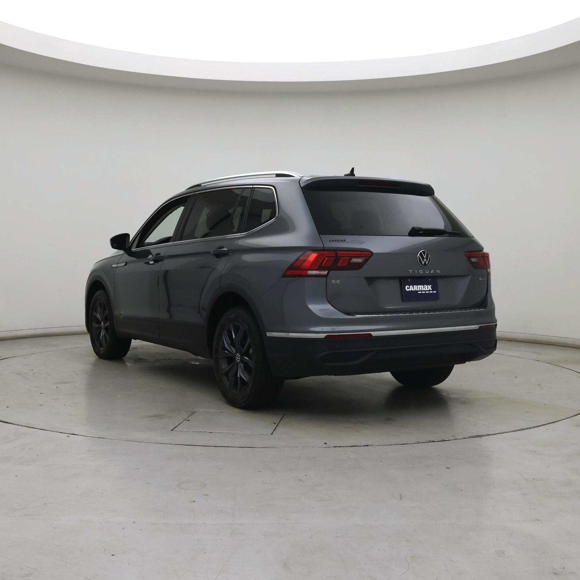 Thumbnail: 2023 Volkswagen Tiguan - 2