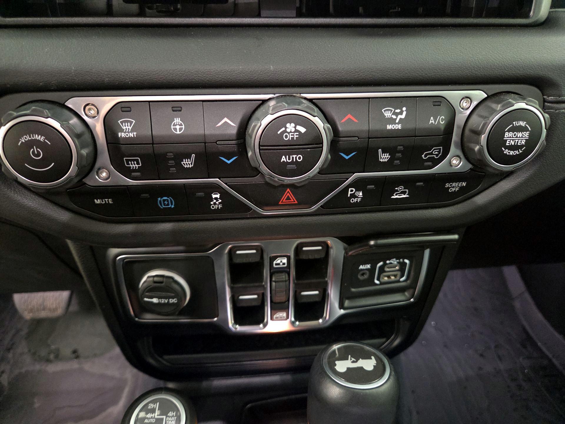 Thumbnail: 2024 Jeep Wrangler - 17