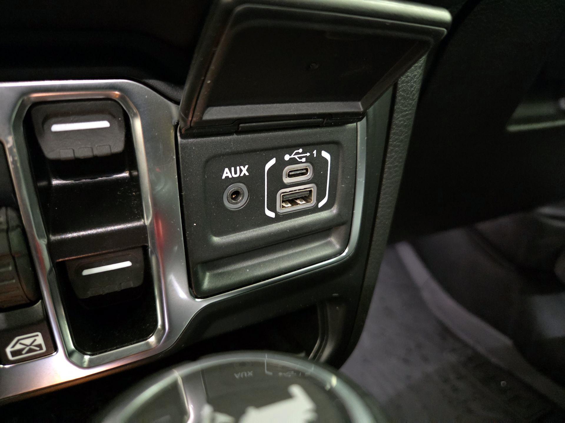 Thumbnail: 2024 Jeep Wrangler - 19