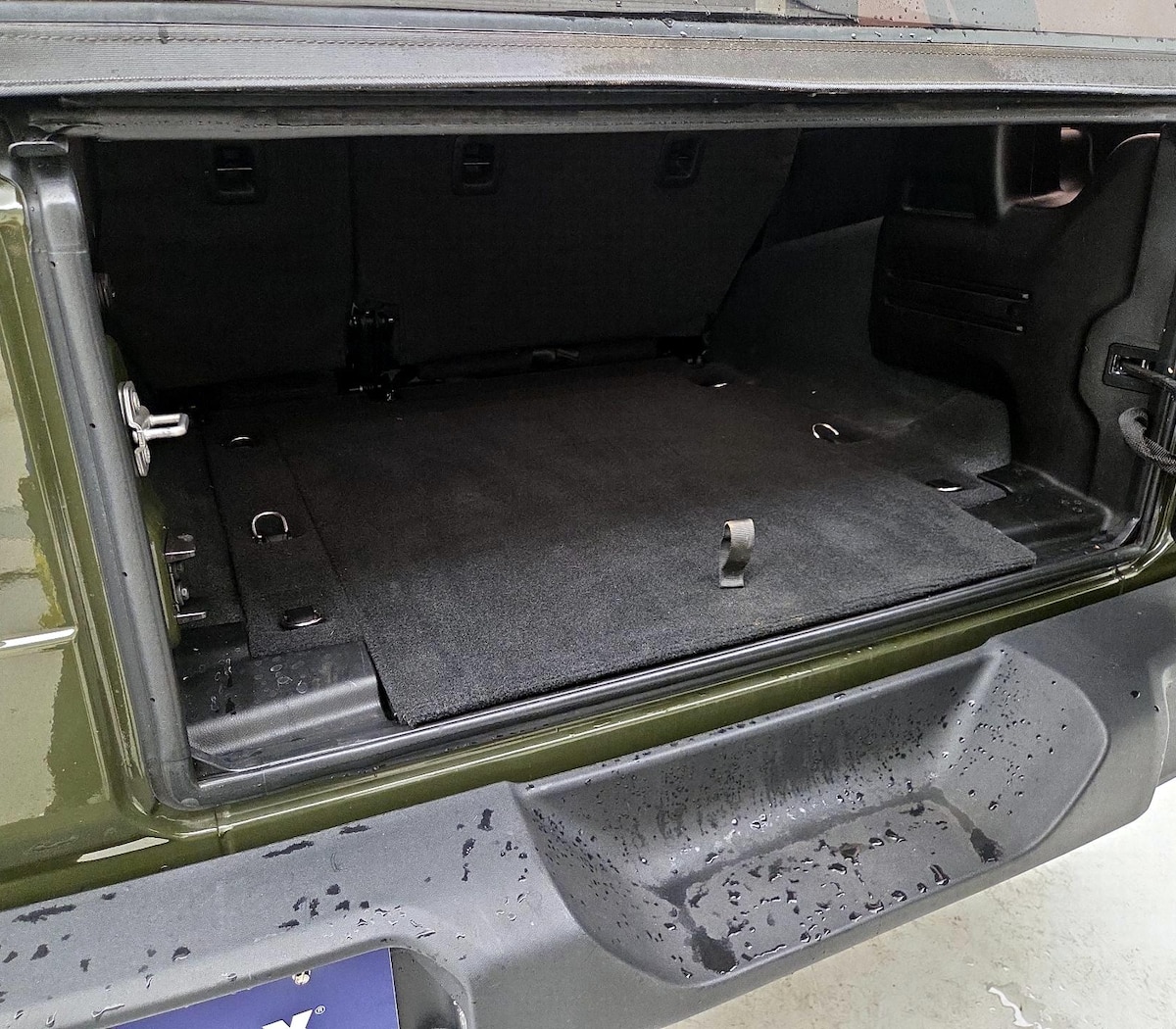Trunk/Cargo (Seats Up)